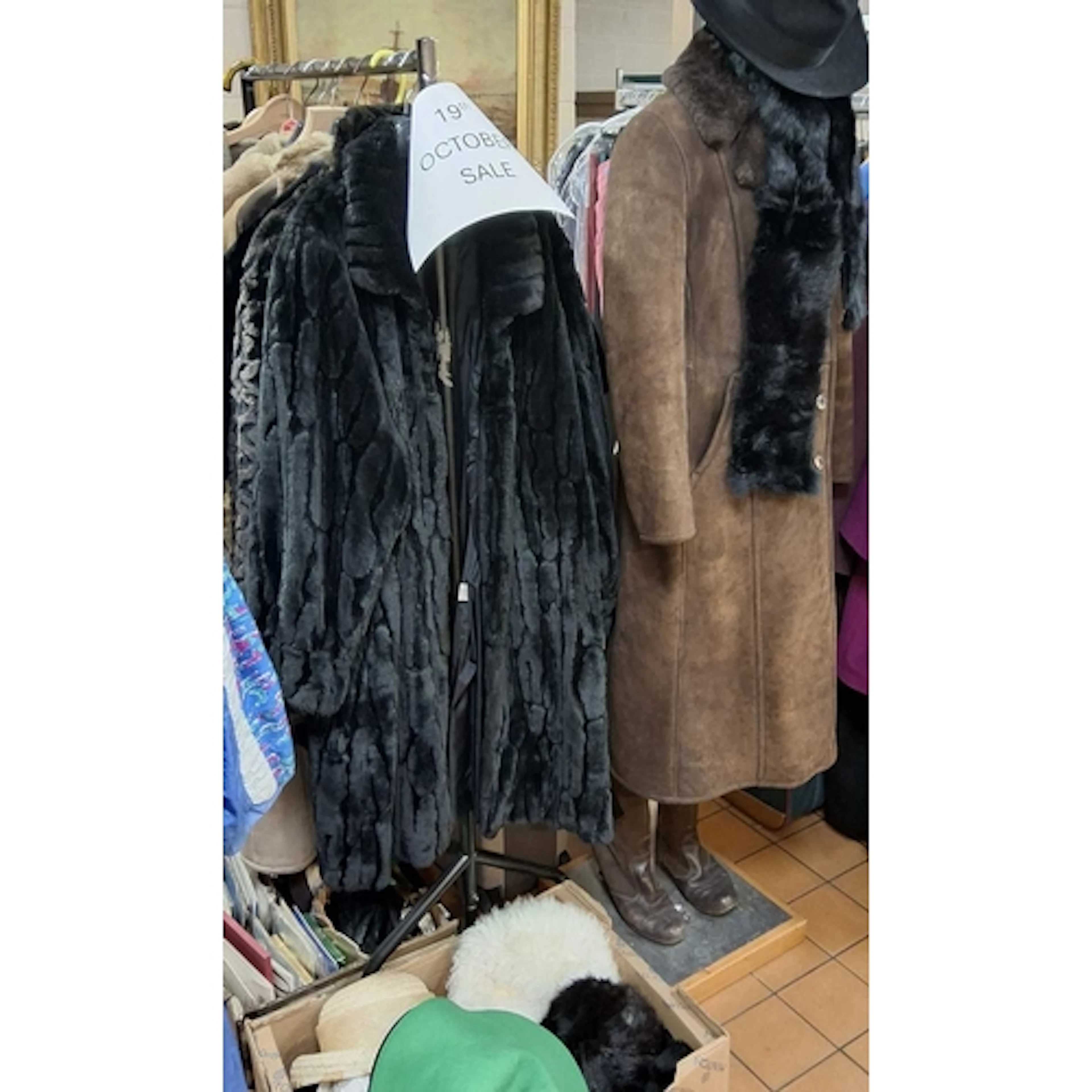 TWO BOXES AND LOOSE WOMEN'S VINTAGE COATS AND ACCESSORIES, t...