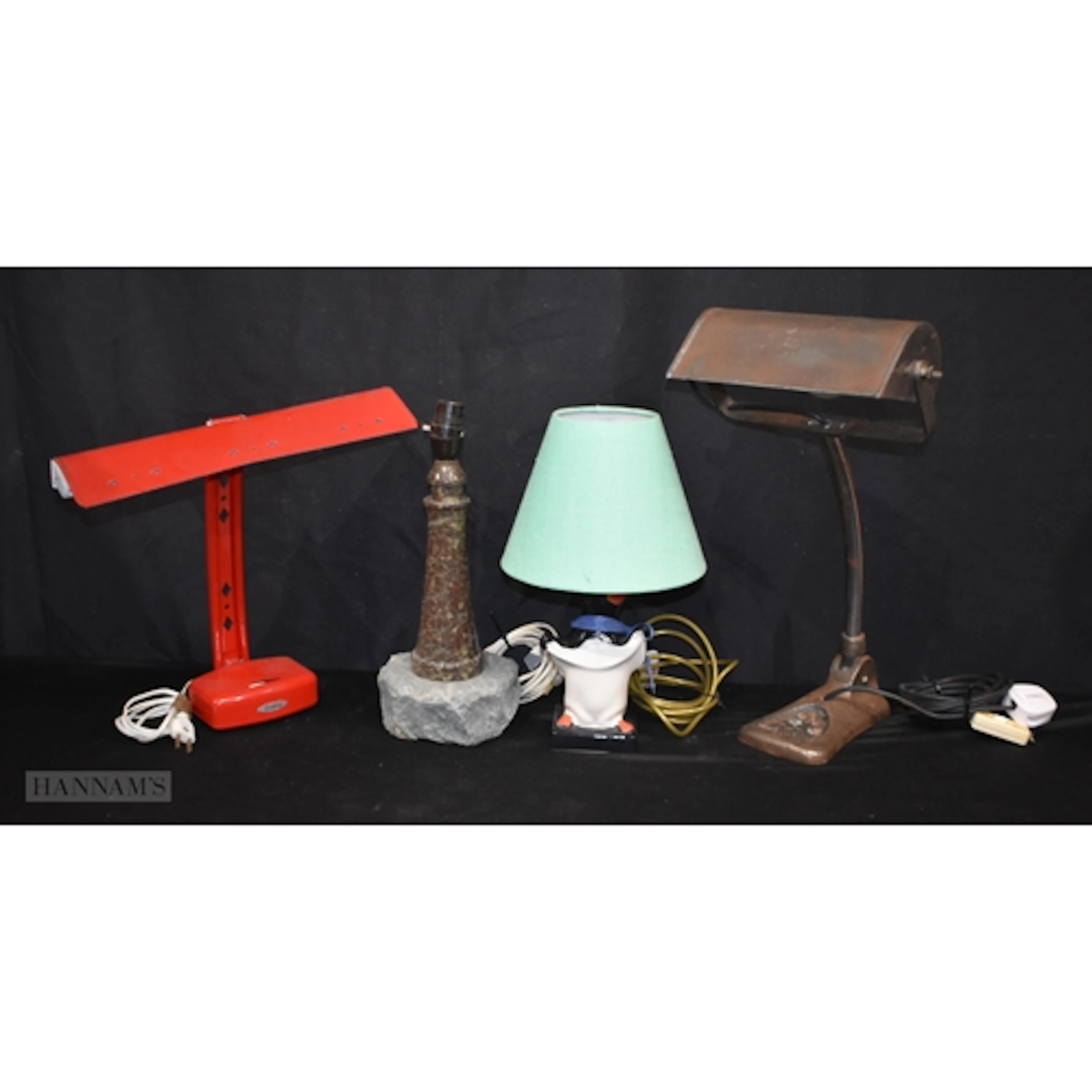 Two vintage desk lamps together with two table lamps (4)