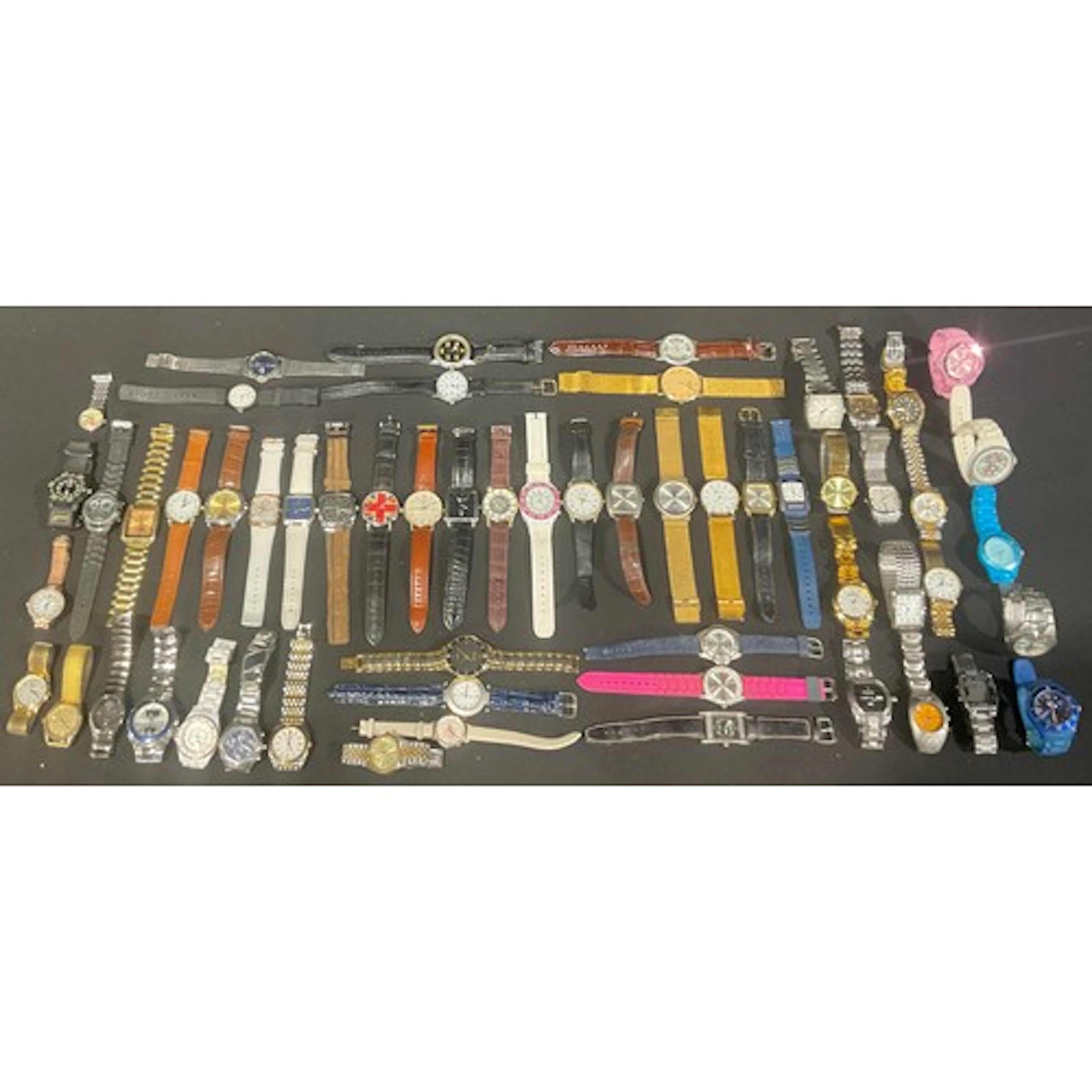 Watches - A large varied collection of unisex wristwatches, ...