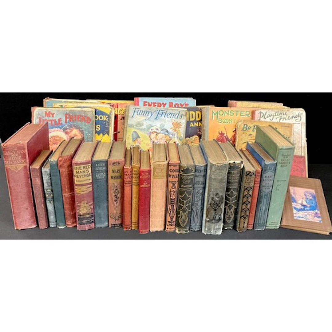 Books - a collection of early 20th century and later cloth b...
