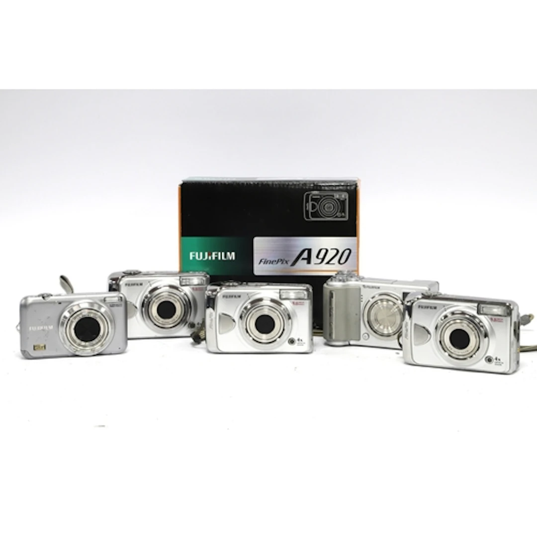 A large quantity of Fujifilm Digital Compact Cameras to incl...