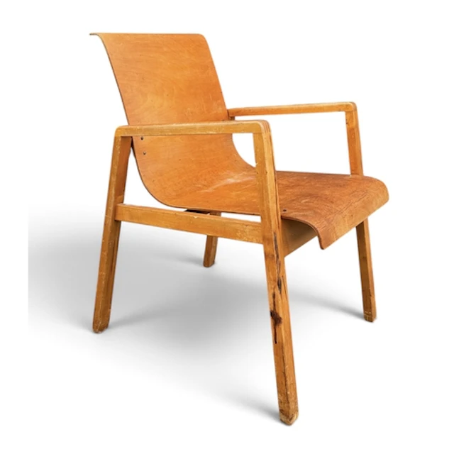 ALVAR AALTO: A MODEL 403 PLYWOOD ARMCHAIR 78cm x 64cm x 53cm...