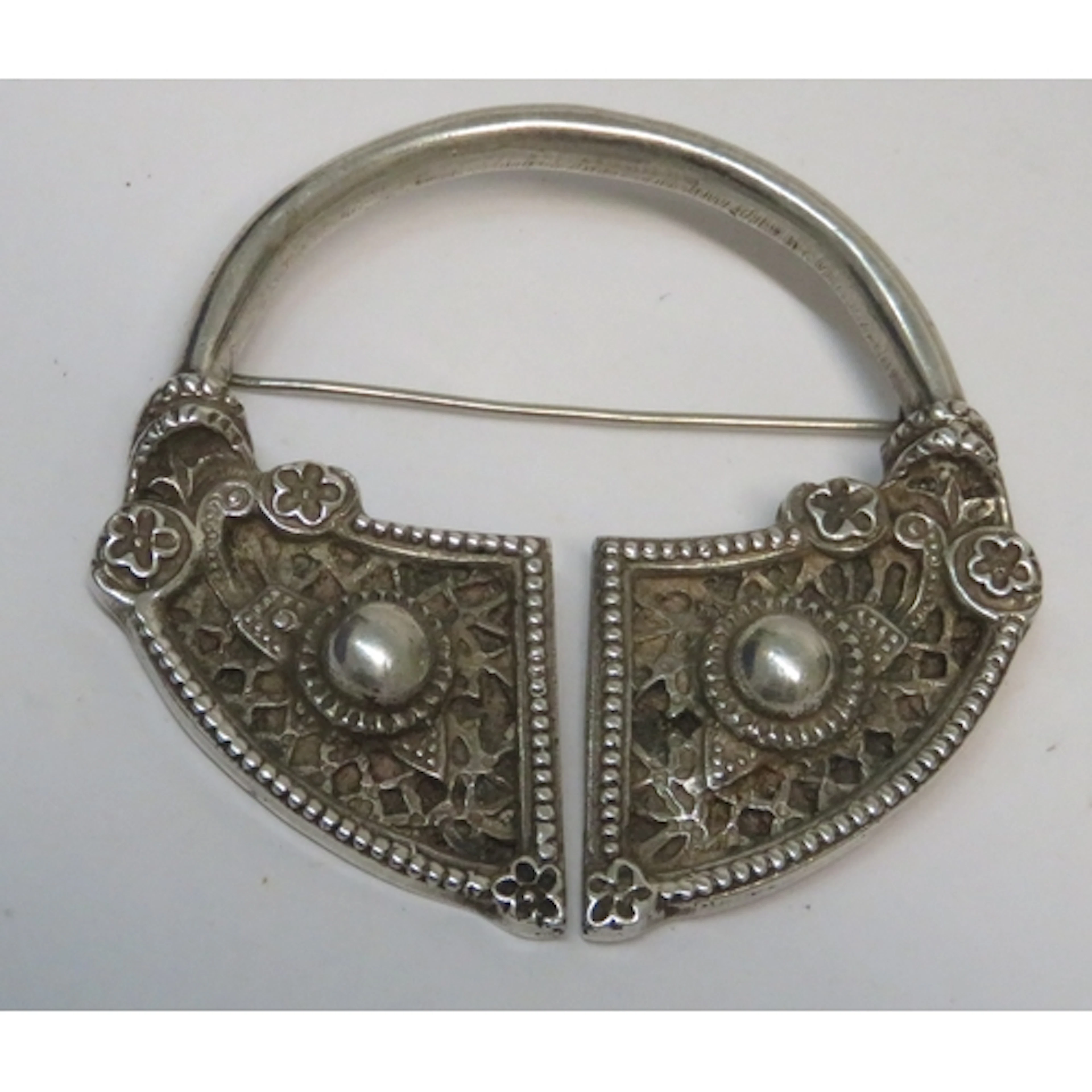 Chester silver brooch of Celtic design