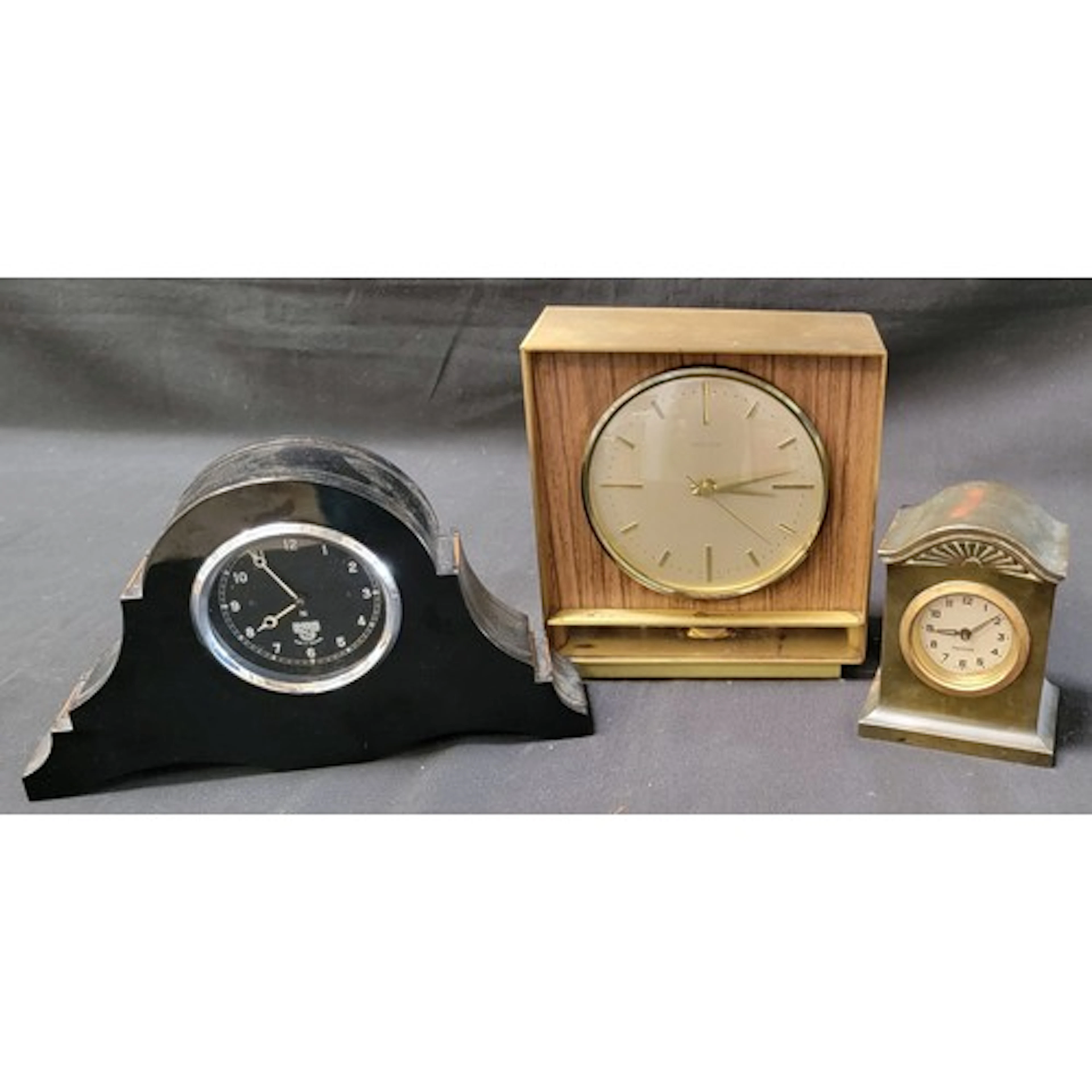 SELECTION OF THREE VINTAGE CLOCKS comprising a Hettich Schwe...