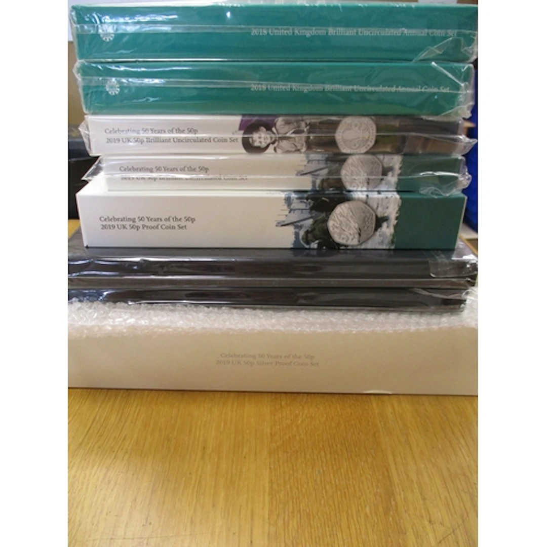 Collection of 2019 'Celebrating 50 Years of the 50p' sets wi...