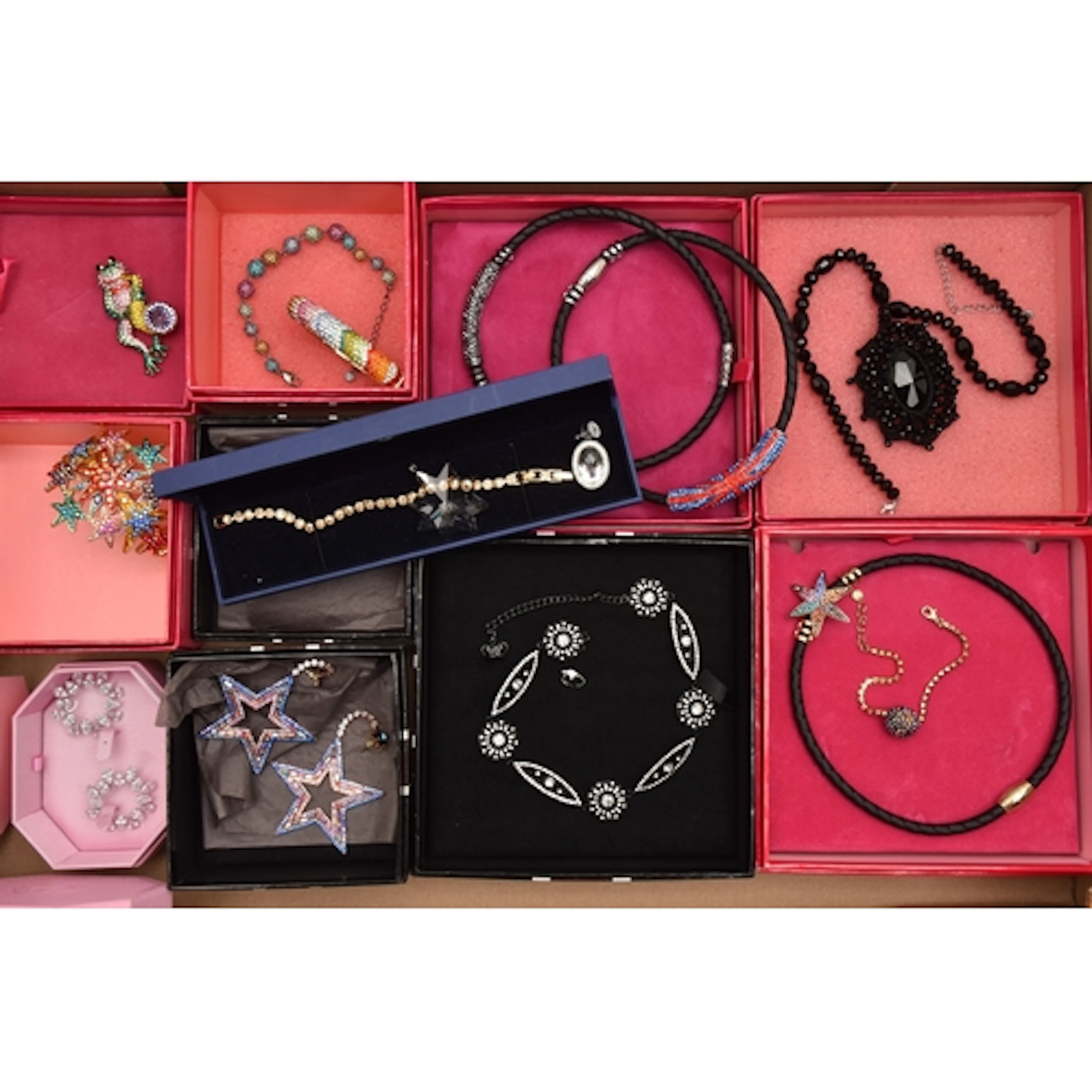 ASSORTED 'BUTLER & WILSON' AND 'SWAROSKI' ITEMS OF JEWEL...