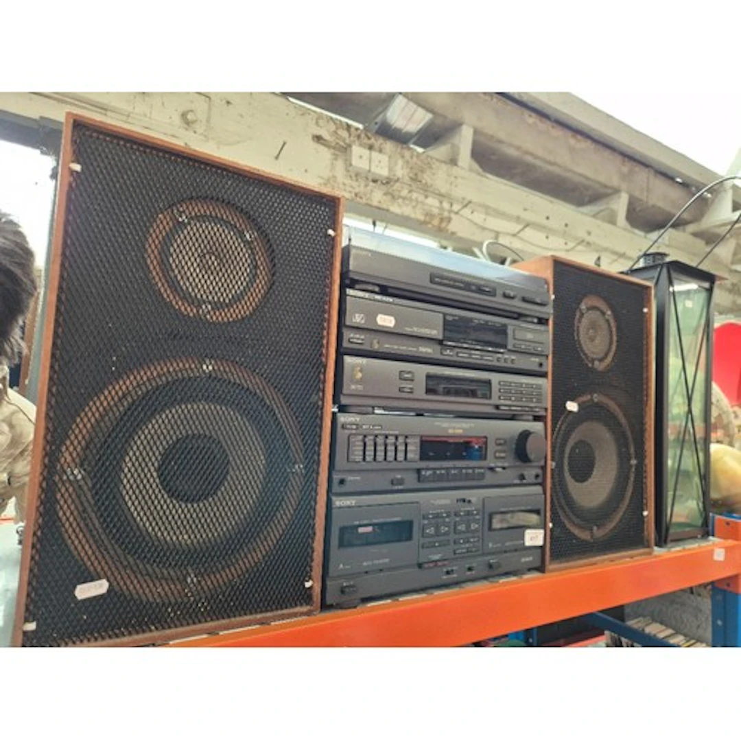 A vintage Sony stacking hi-fi system with speakers, untested...