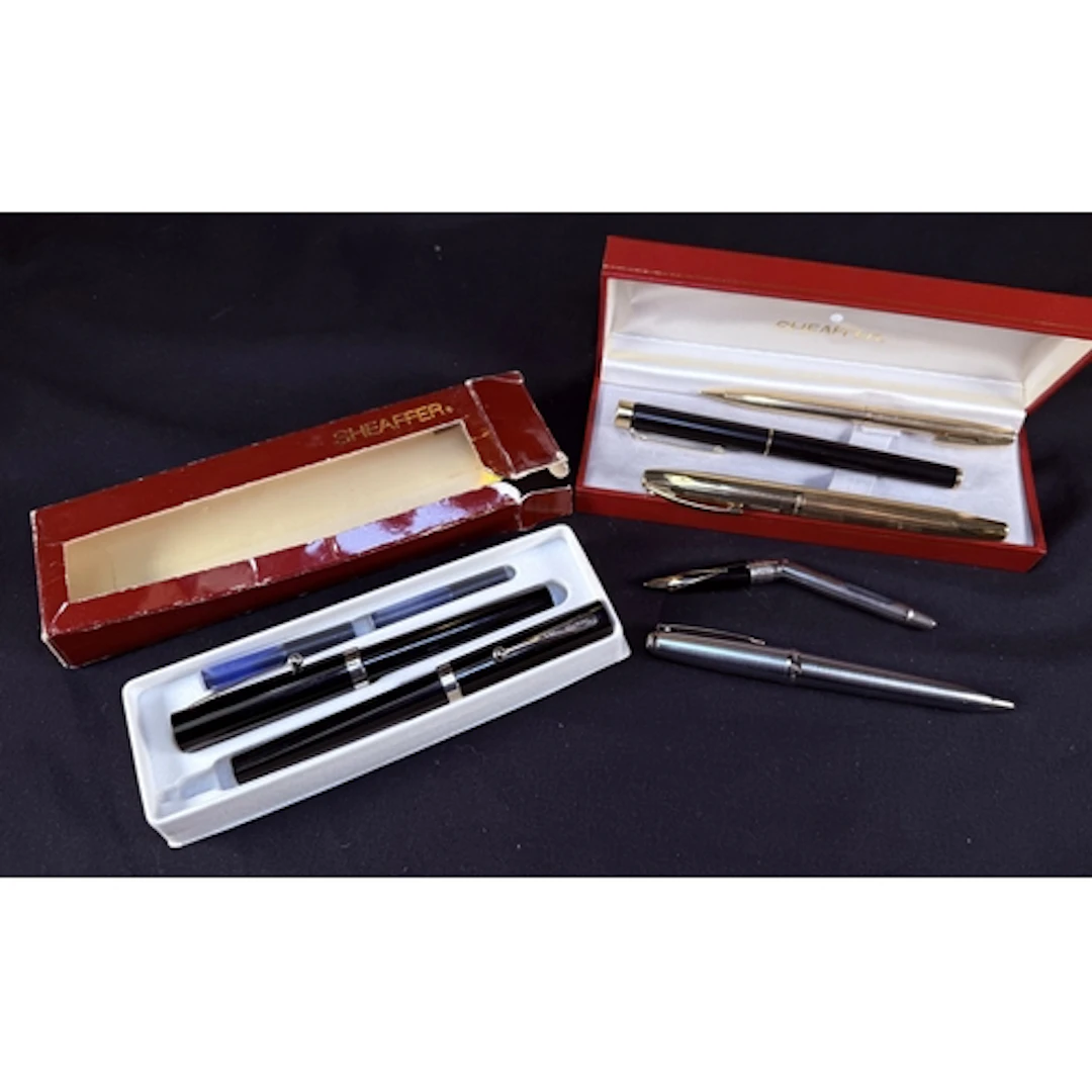 A Sheaffer vintage fountain pen and biro set, boxed (box a.f...