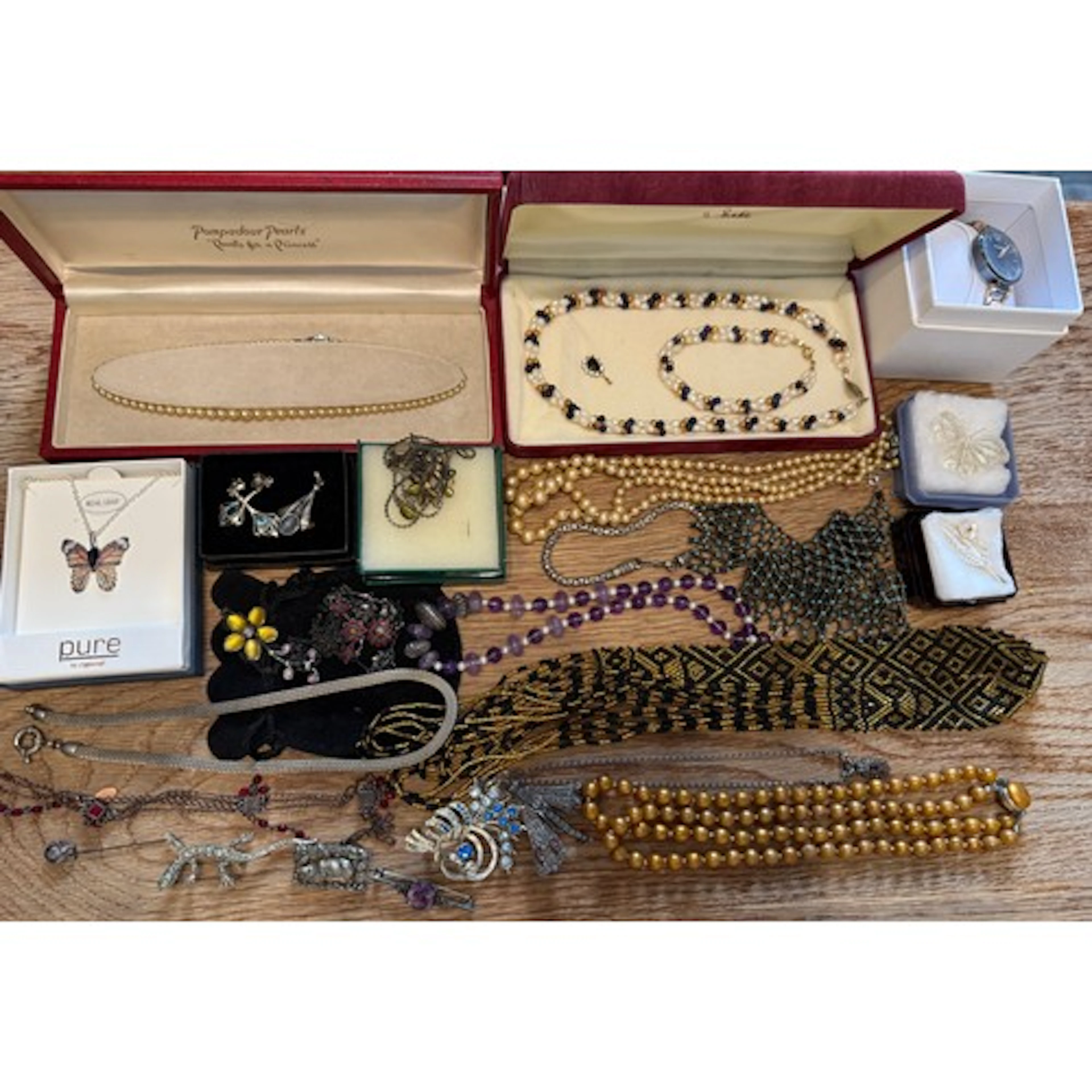 A quantity of costume jewellery to include Fossil wristwatch...