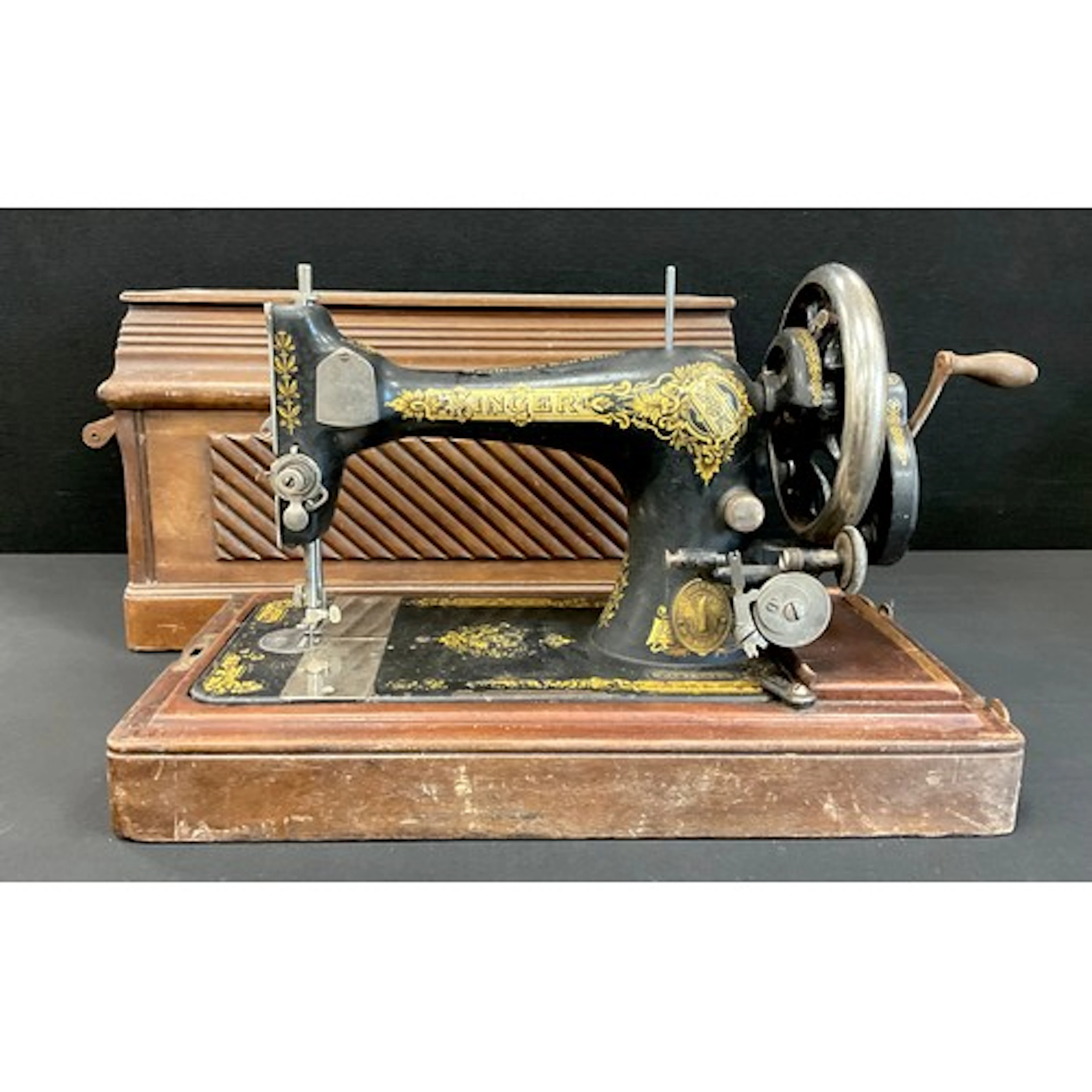A late 19th / early 20th century Singer sewing machine, pate...