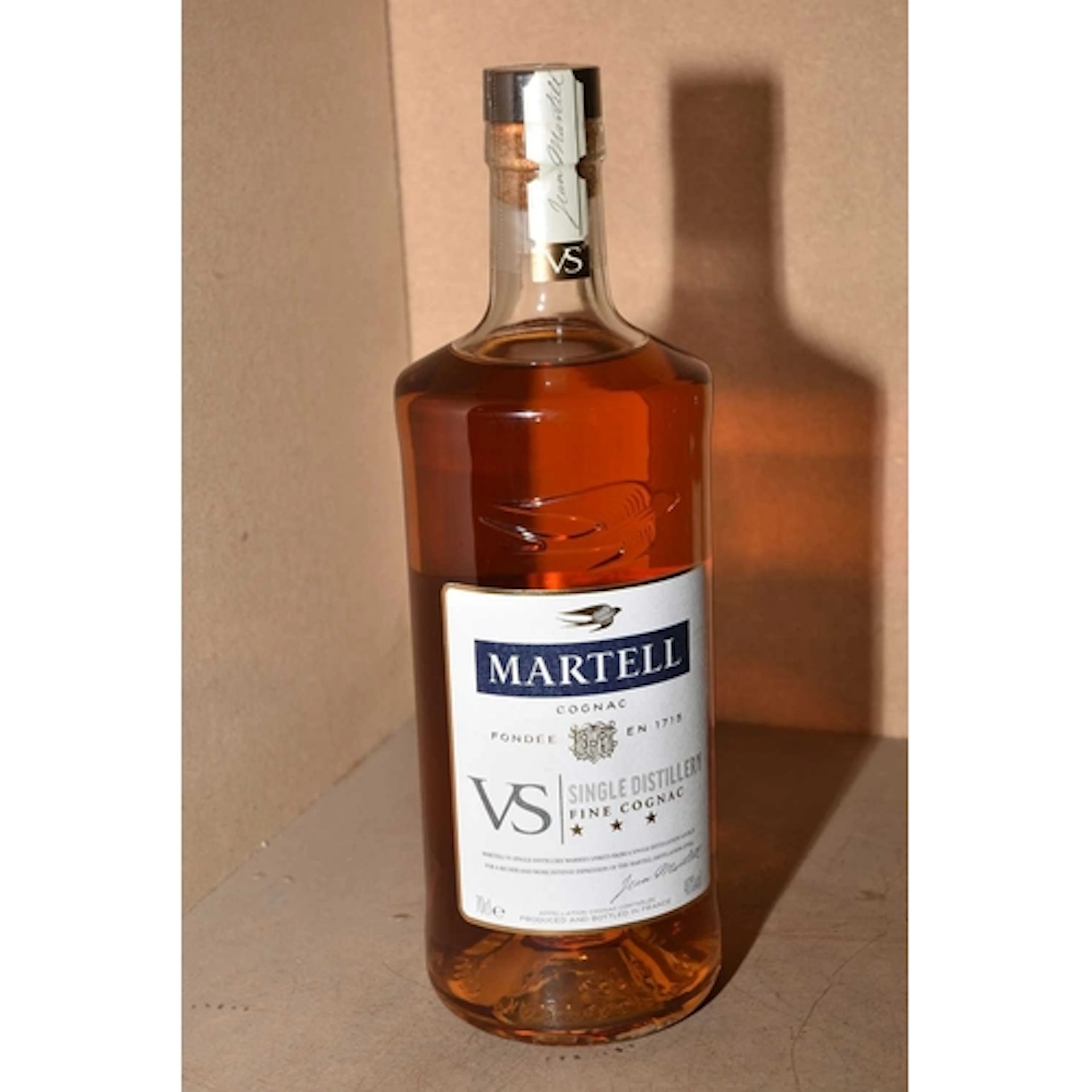 ONE BOTTLE OF MARTELL VS*** SINGLE DISTILLERY Fine Cognac, 4...