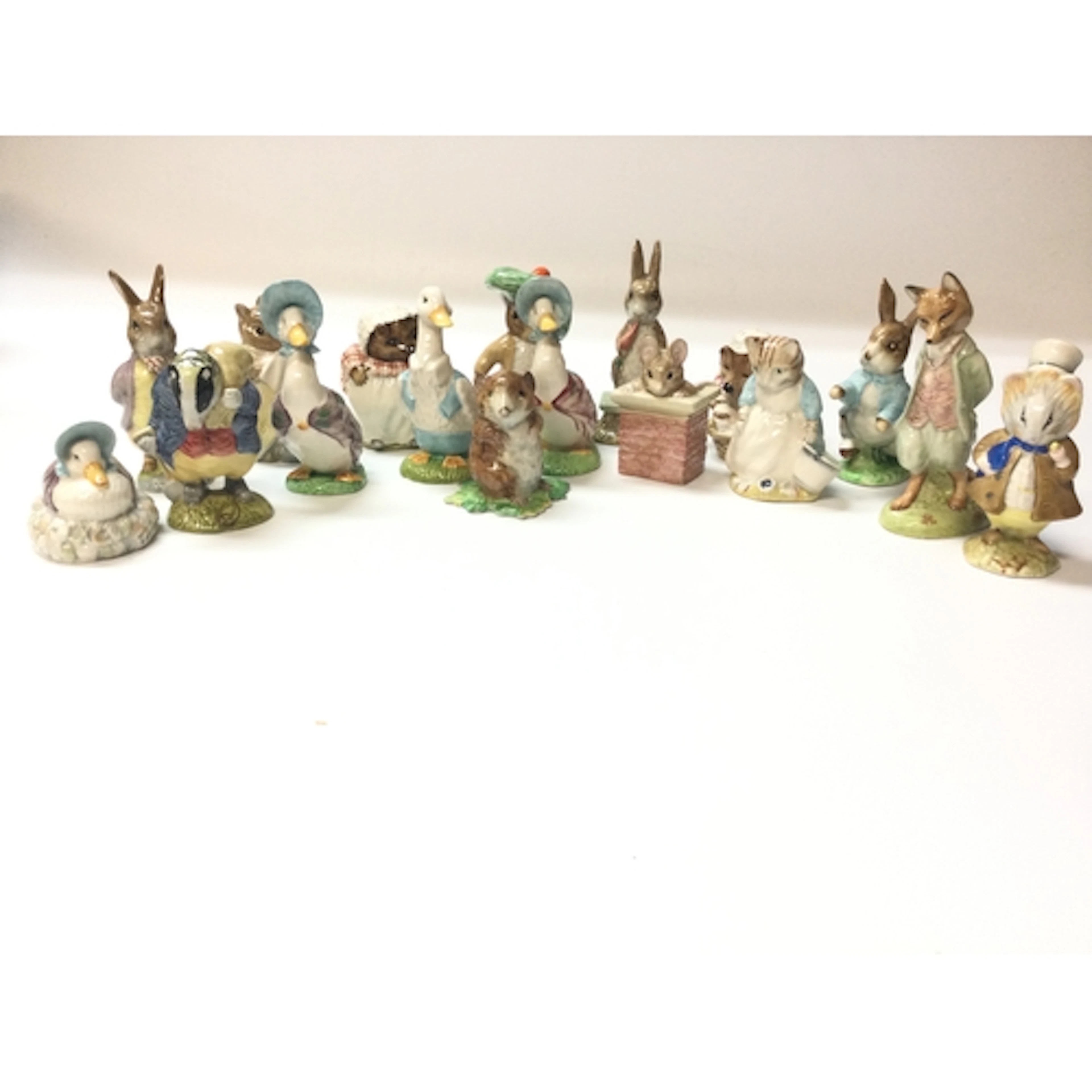17 Beswick and Royal Albert Beatrix potter Peter rabbit figu...