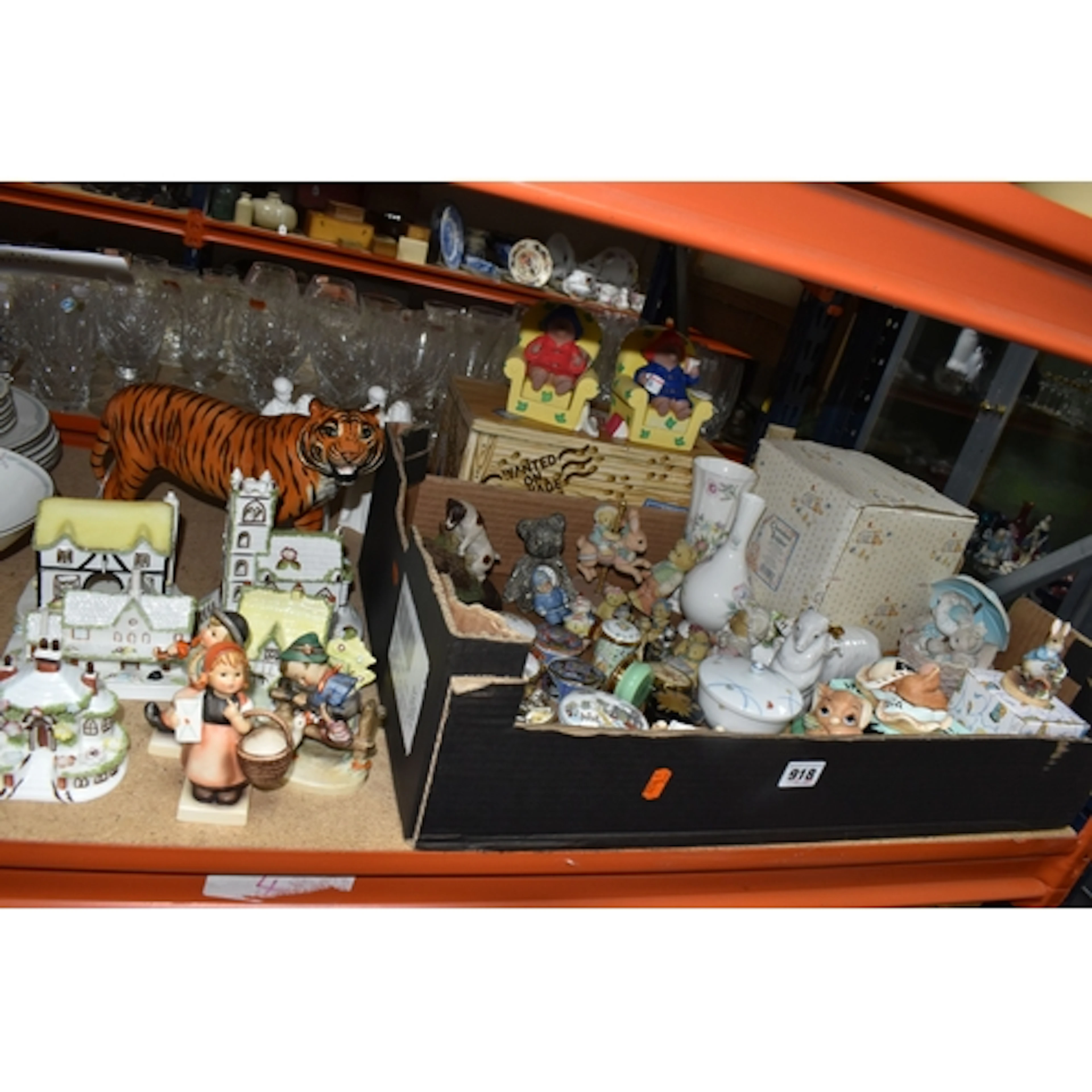 ONE BOX AND LOOSE ASSORTED ORNAMENTS to include five Coalpor...