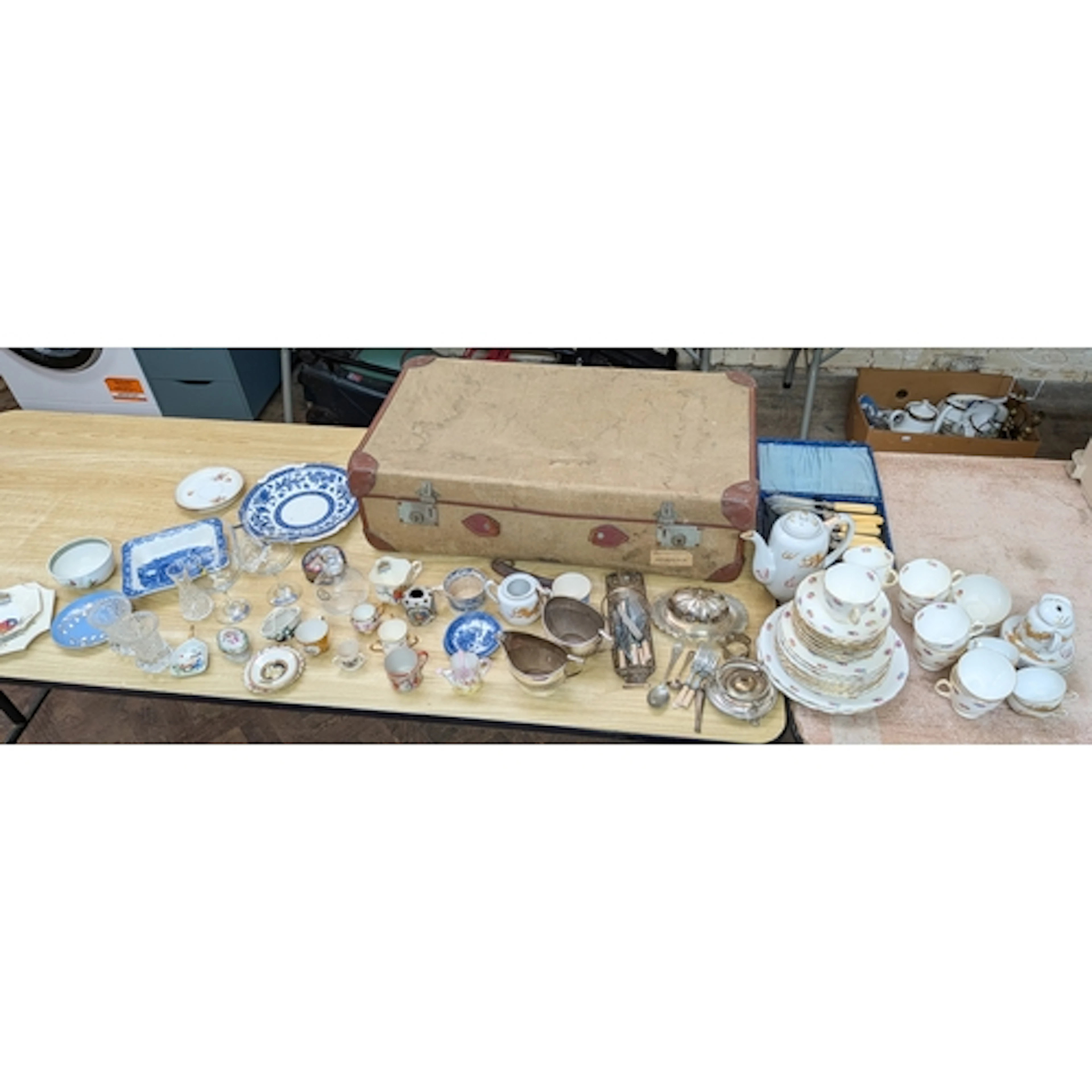 Tuscan china tea ware, silver plated items and other collect...