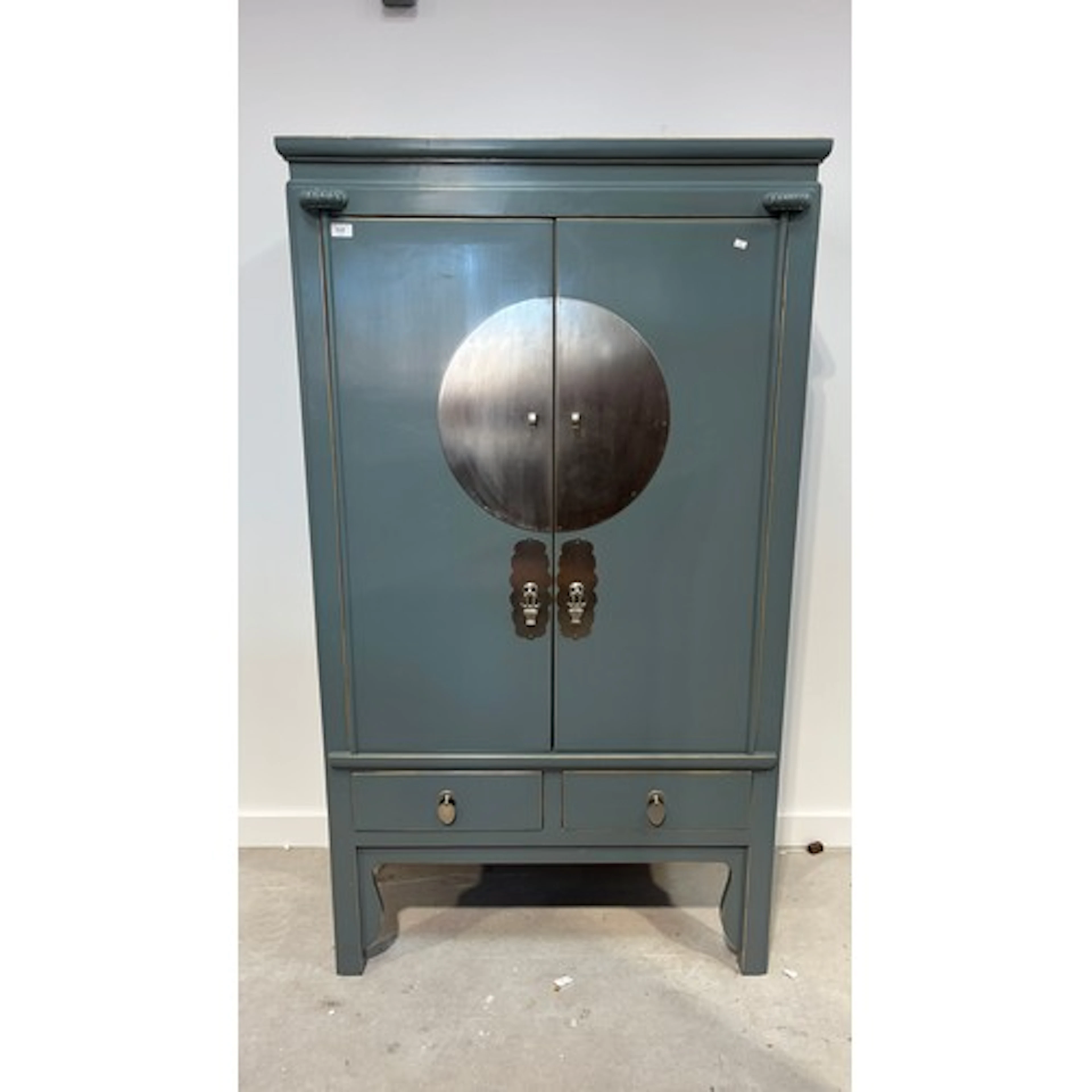 Contemporary grey painted Japanese style cabinet, with cupbo...
