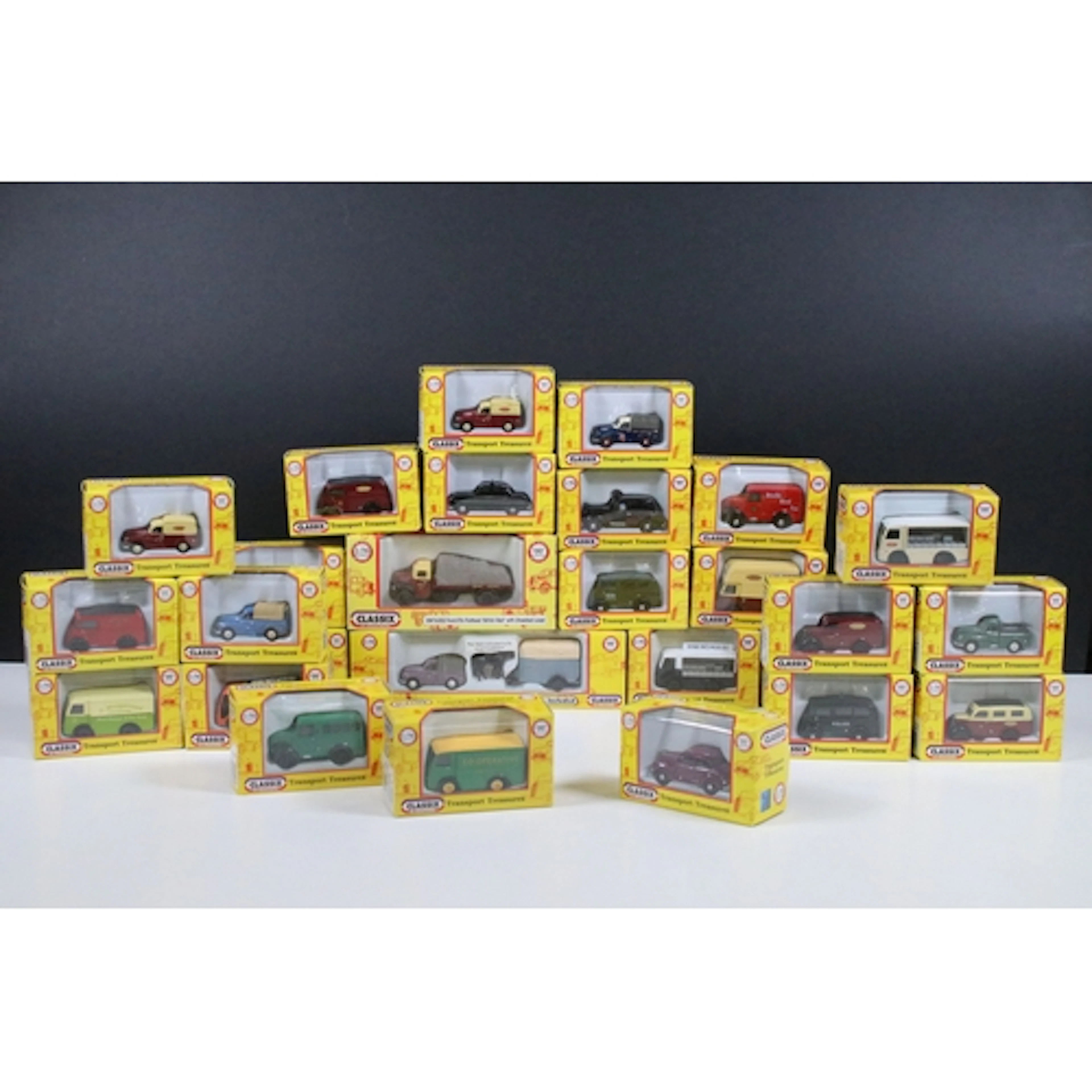 28 Boxed Classix diecast models, all ex