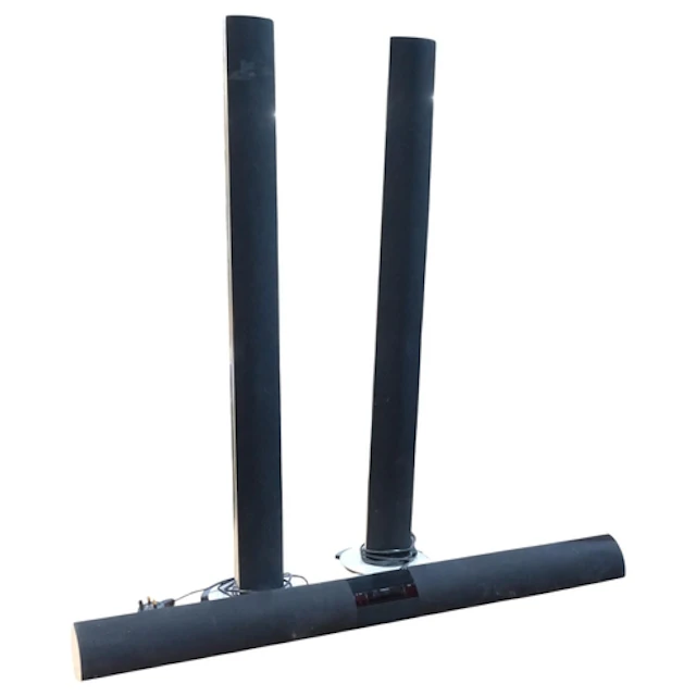 A pair of Bang & Olufsen Beolab 6000 floor standing speakers...