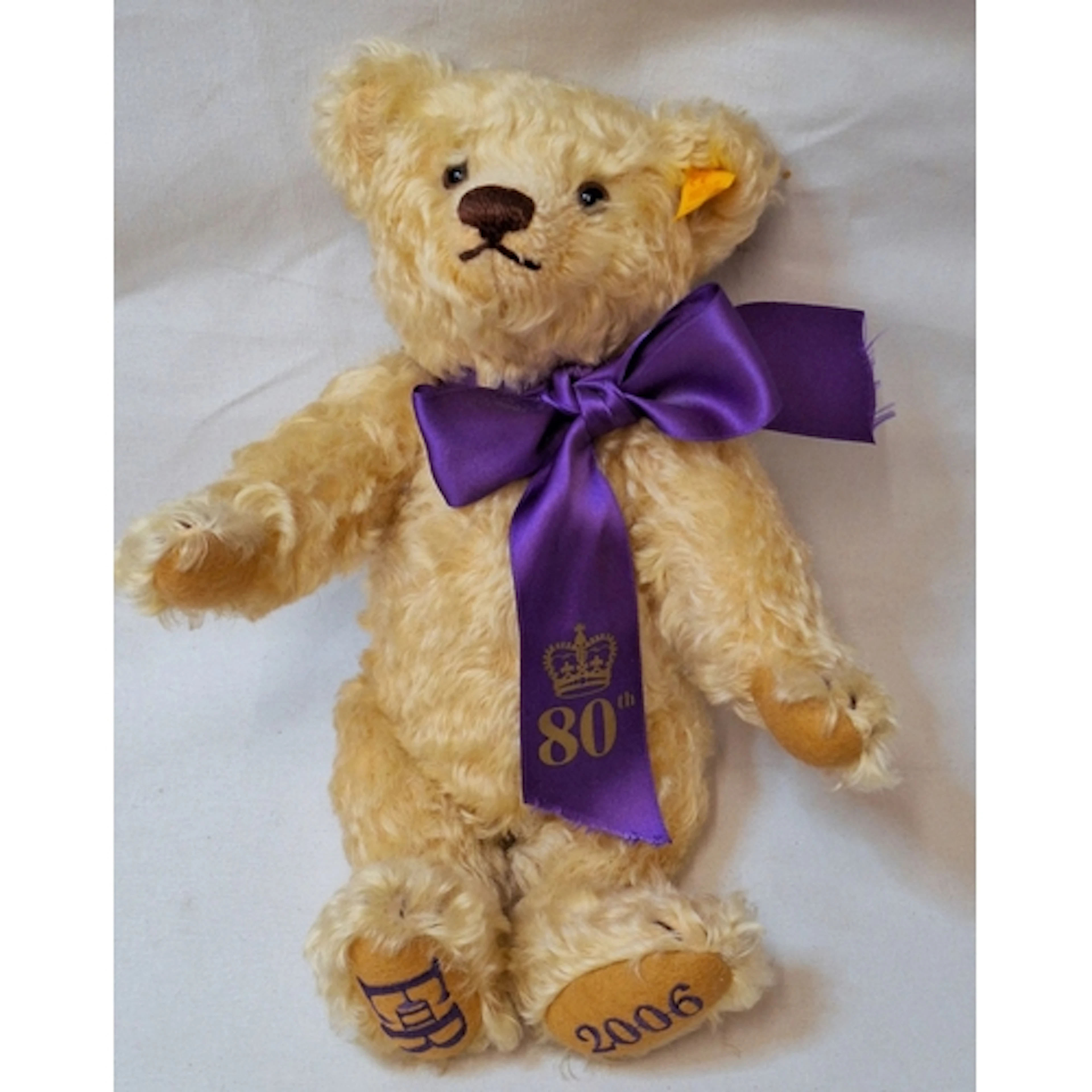 Steiff Limited Edition Teddy Bear 2006 Queen Elizabeth Winds...
