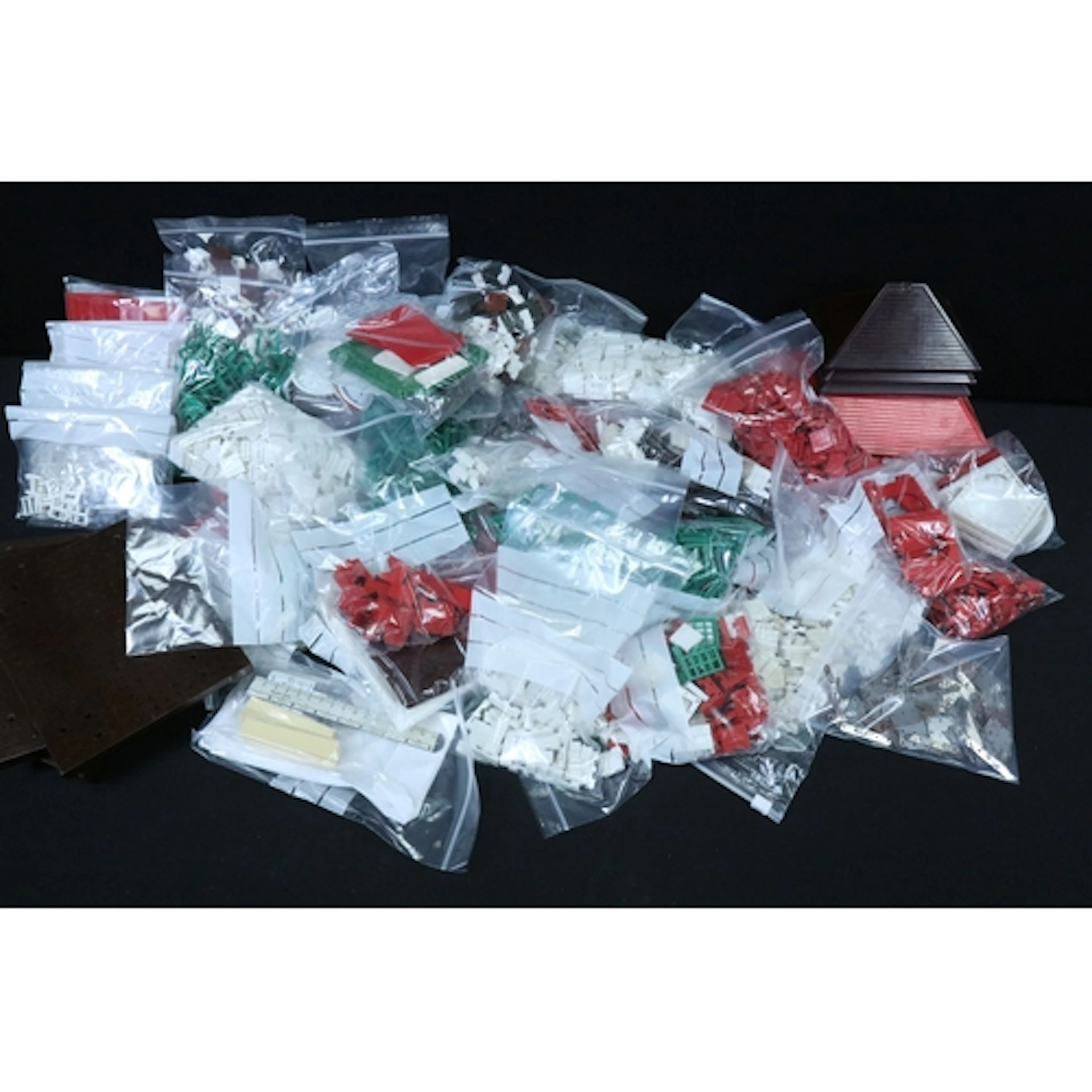 Collection of Bayko parts, pieces and accessories from vario...