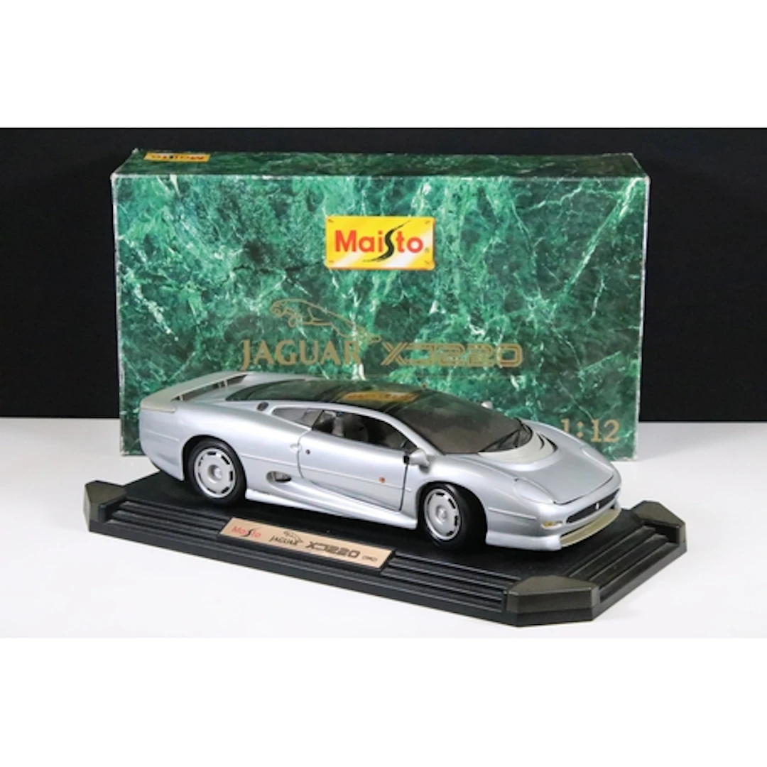 Boxed 1/12 Maisto Jaguar XJ220 1992 diecast model, diecast e...