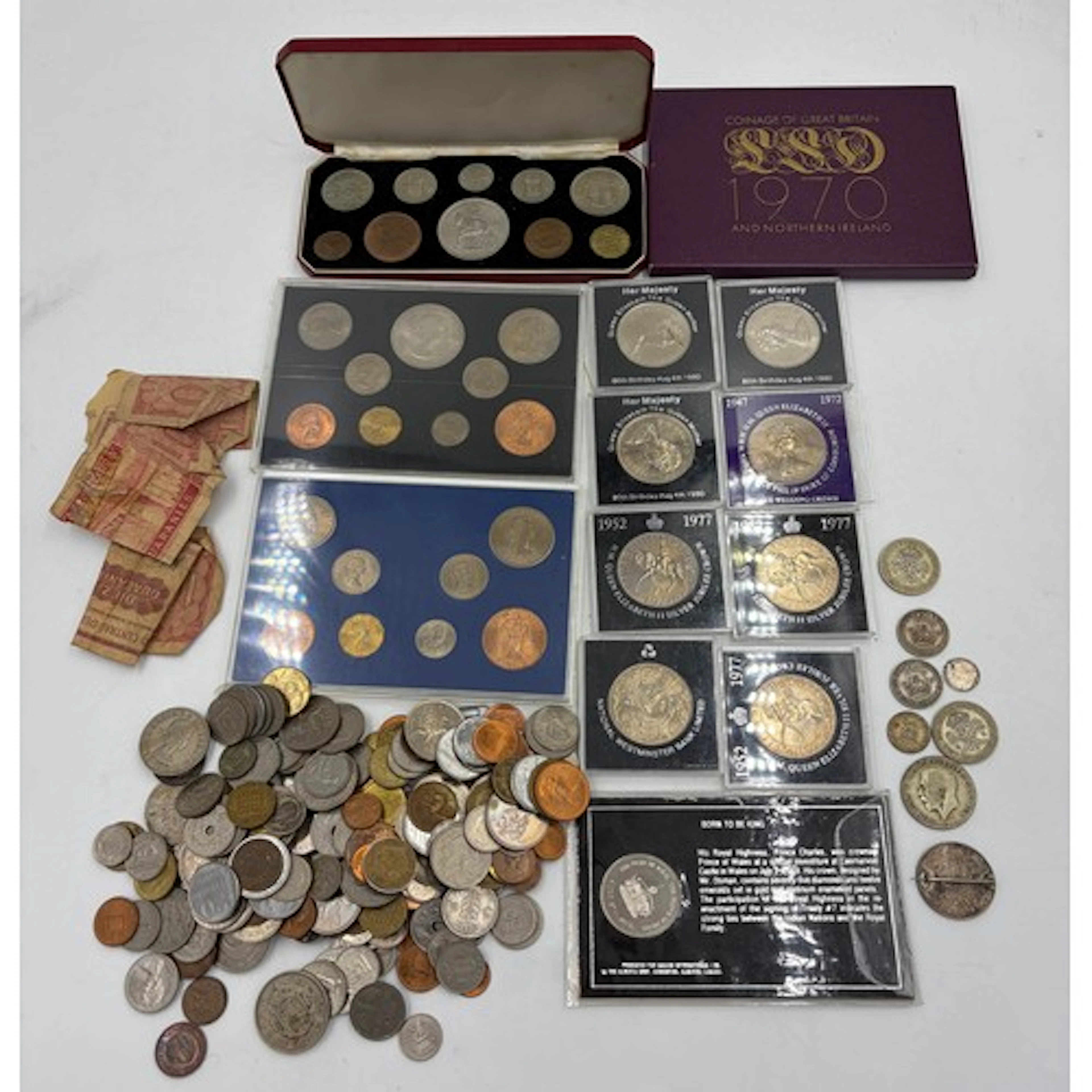 Collection of world coinage proof sets to include 1953 Coron...