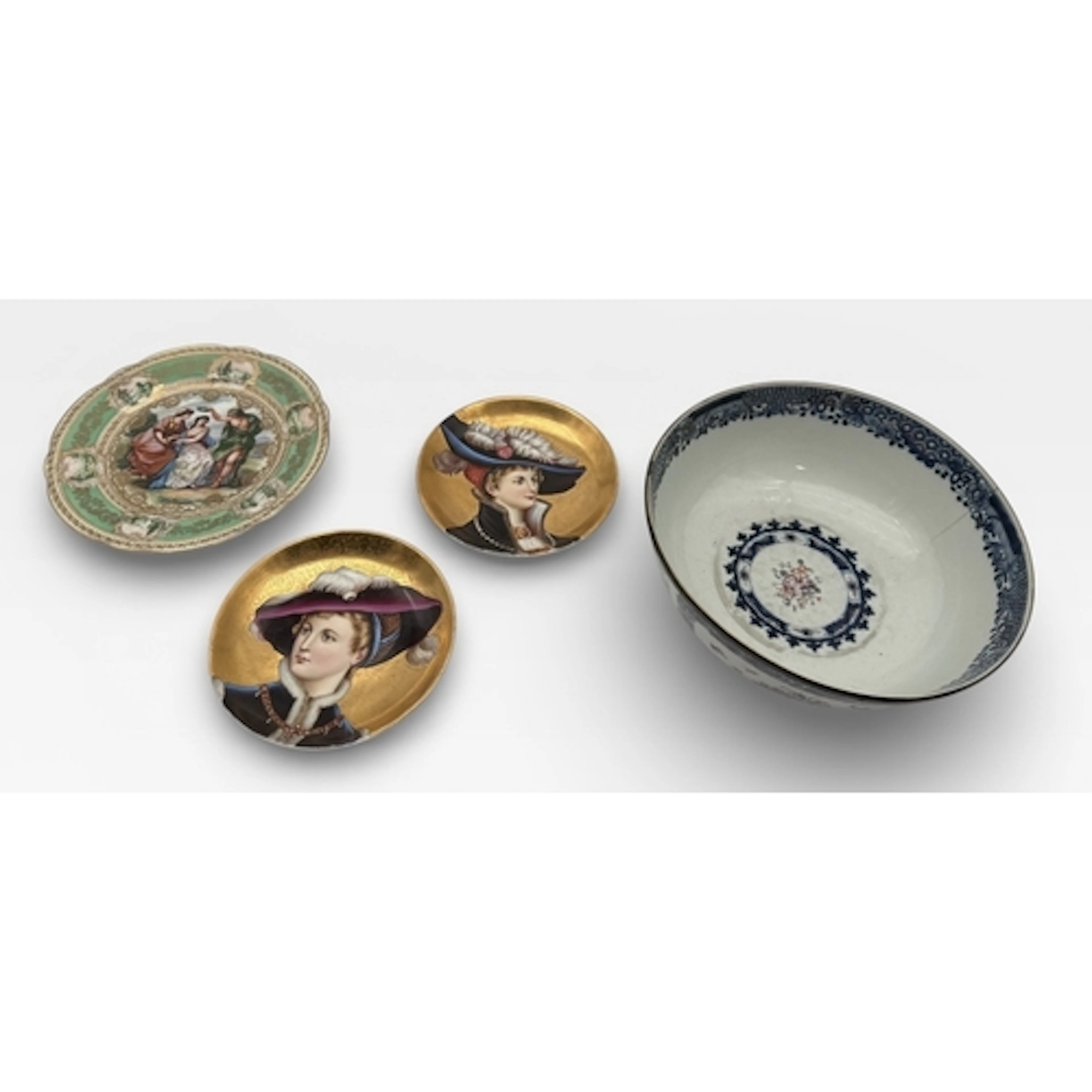 A CHINESE EXPORT PUNCH BOWL TOGETHER WITH A ROYAL VIENNA DIS...