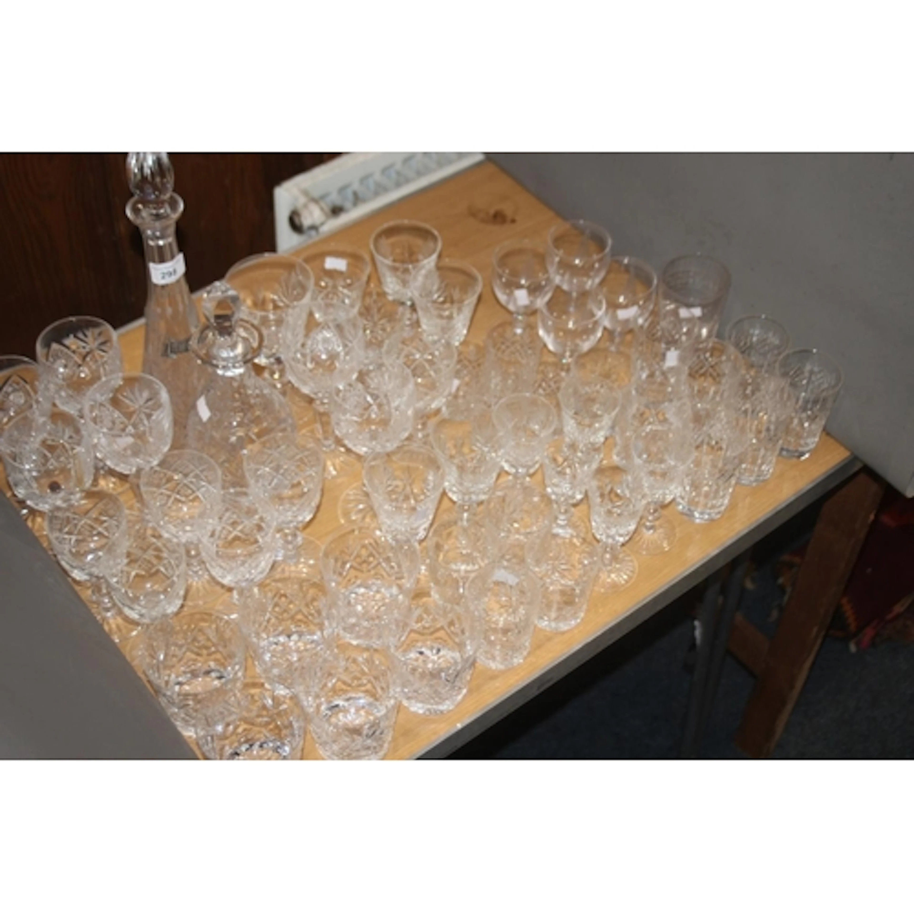 Glass decanter with Whisky label, cut glass tumblers, etc.