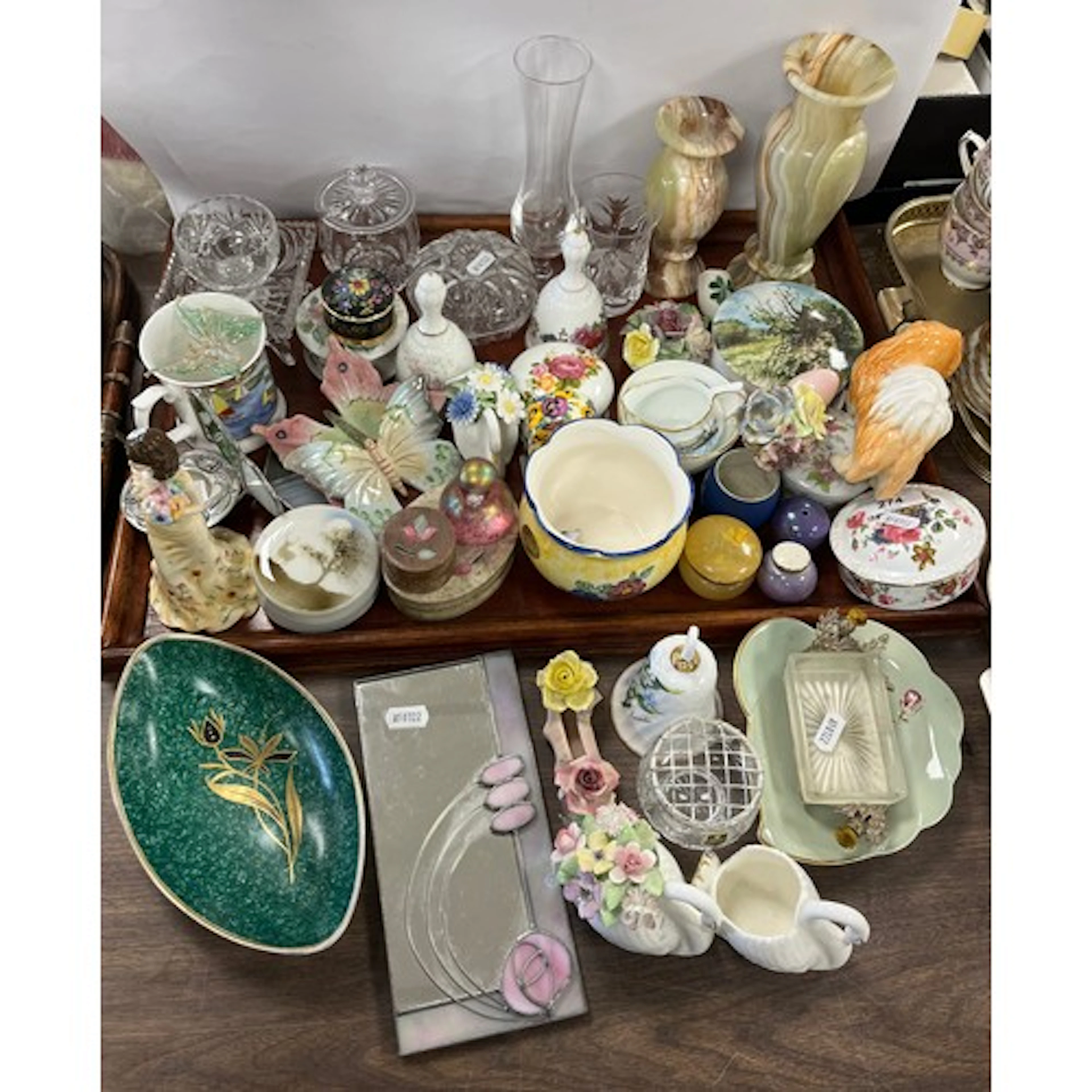 Collection of decorative ceramics and glassware to include t...