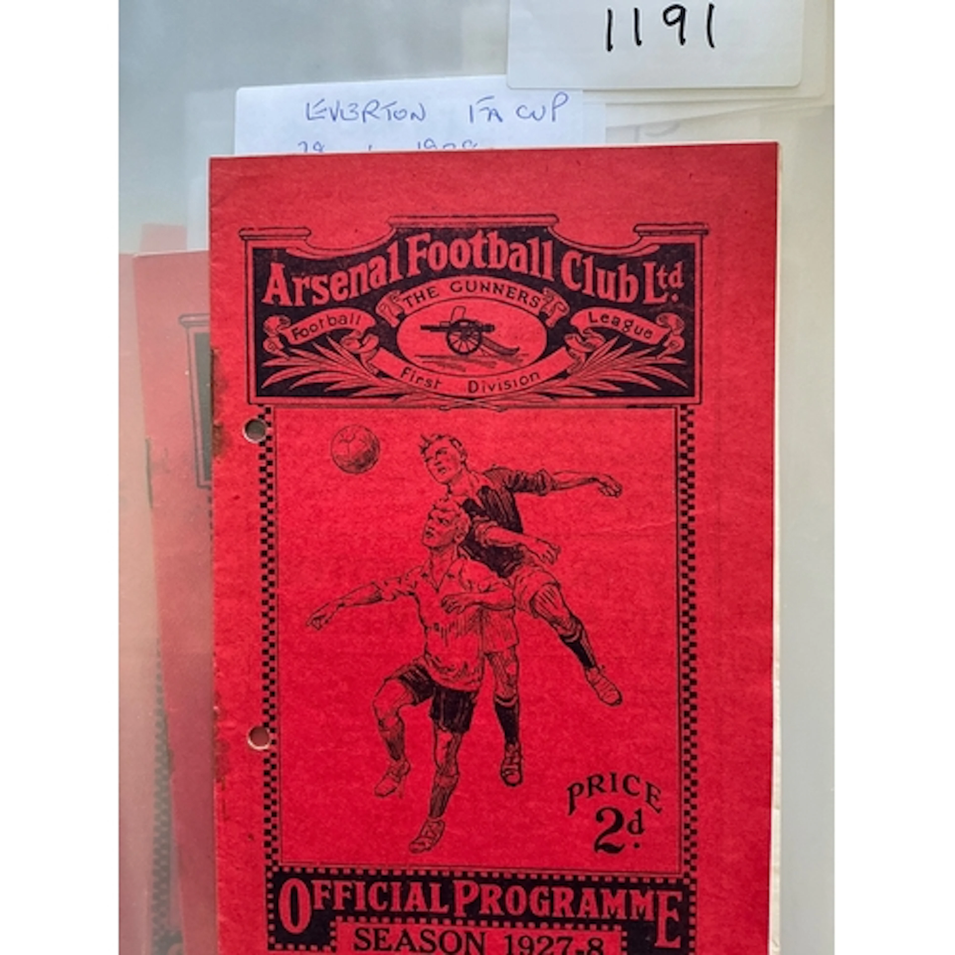 1927 - 1928 Arsenal v Everton Football Programme: For the ma...