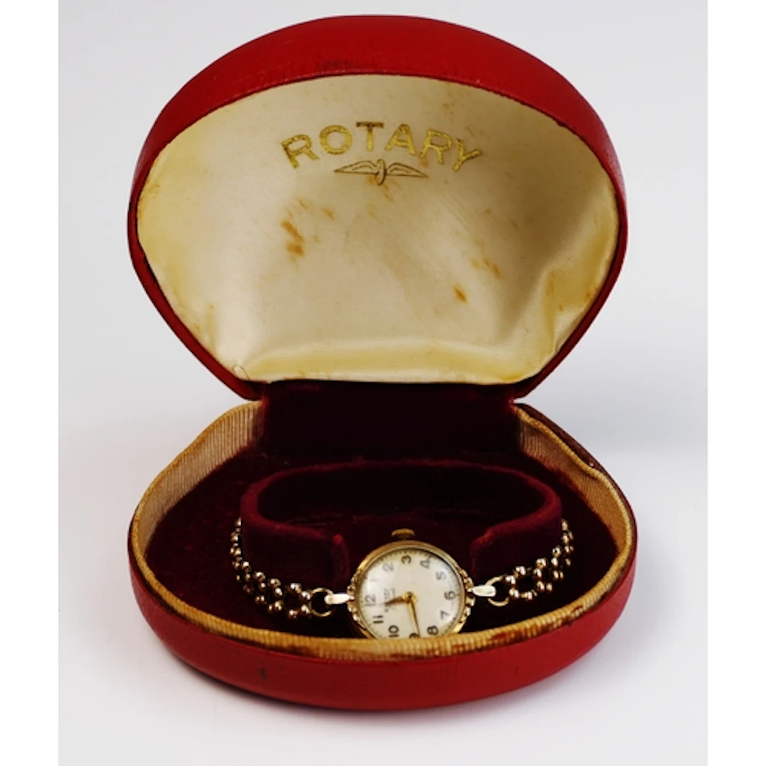 A ROTARY lady's 9ct gold bracelet wristwatch with manual win...