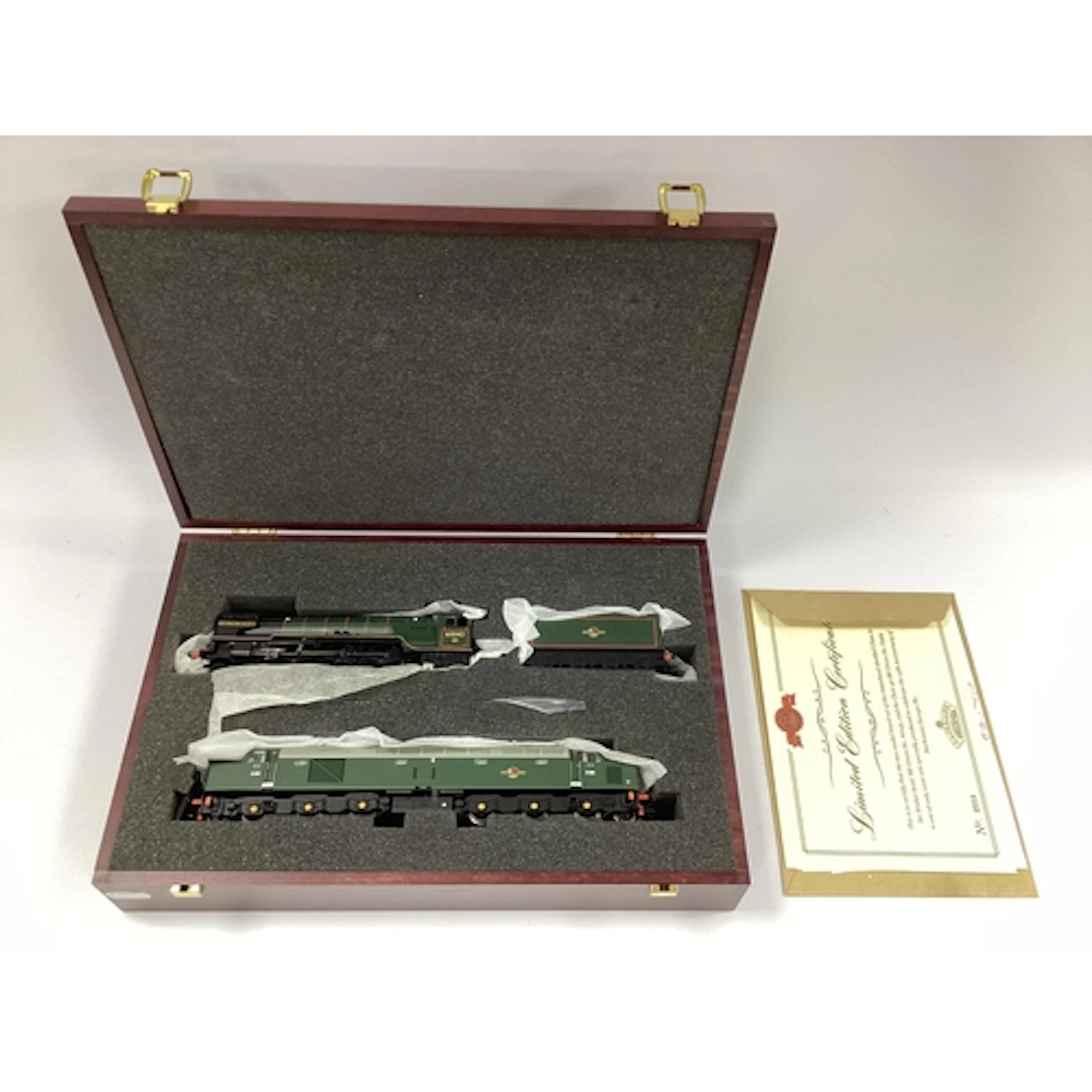 A Bachmann "OO" Gauge 15th Anniversary boxed set comprising ...