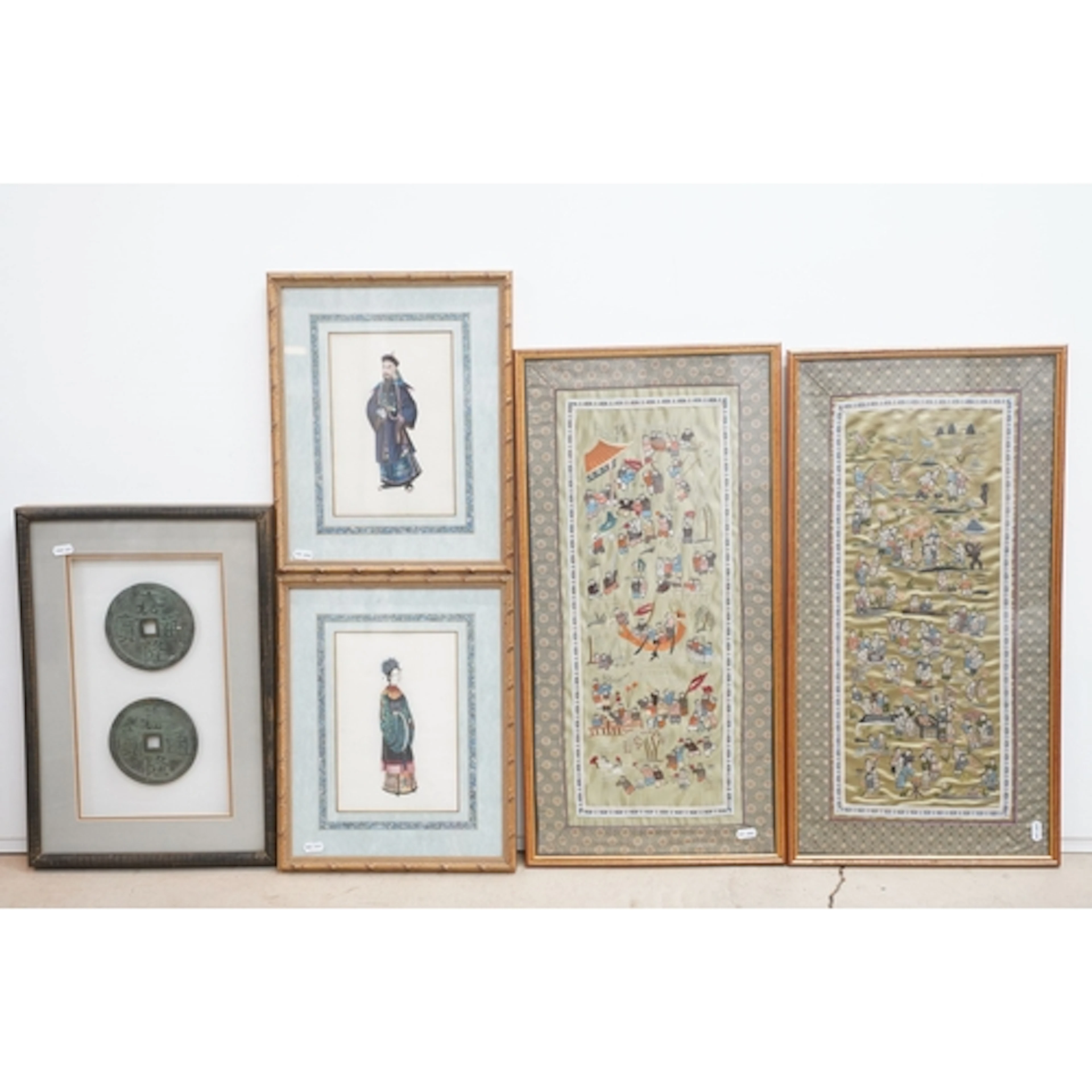 Pair of 19th century Chinese pith paintings, depicting male ...