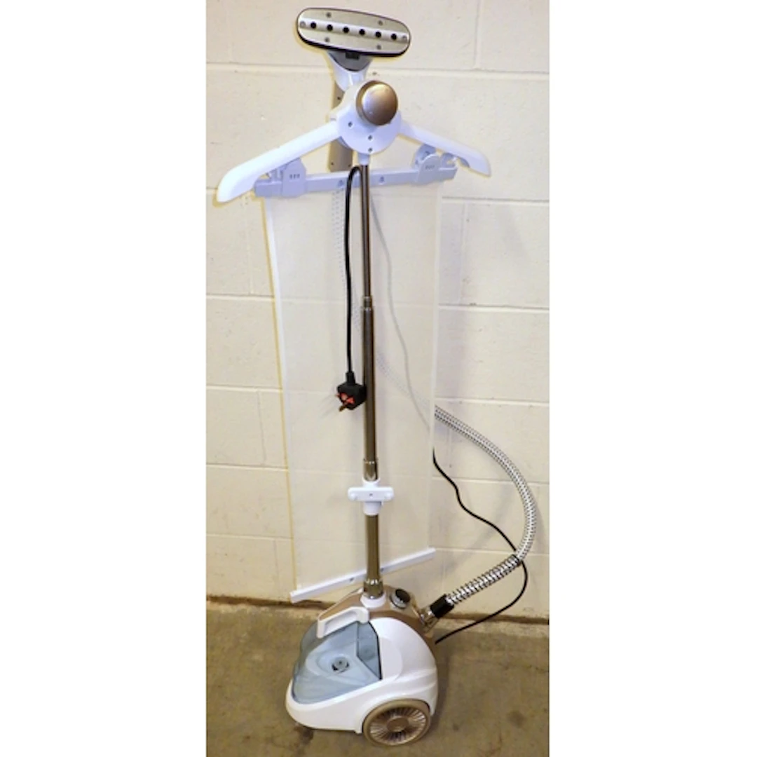 A garment steam cleaner