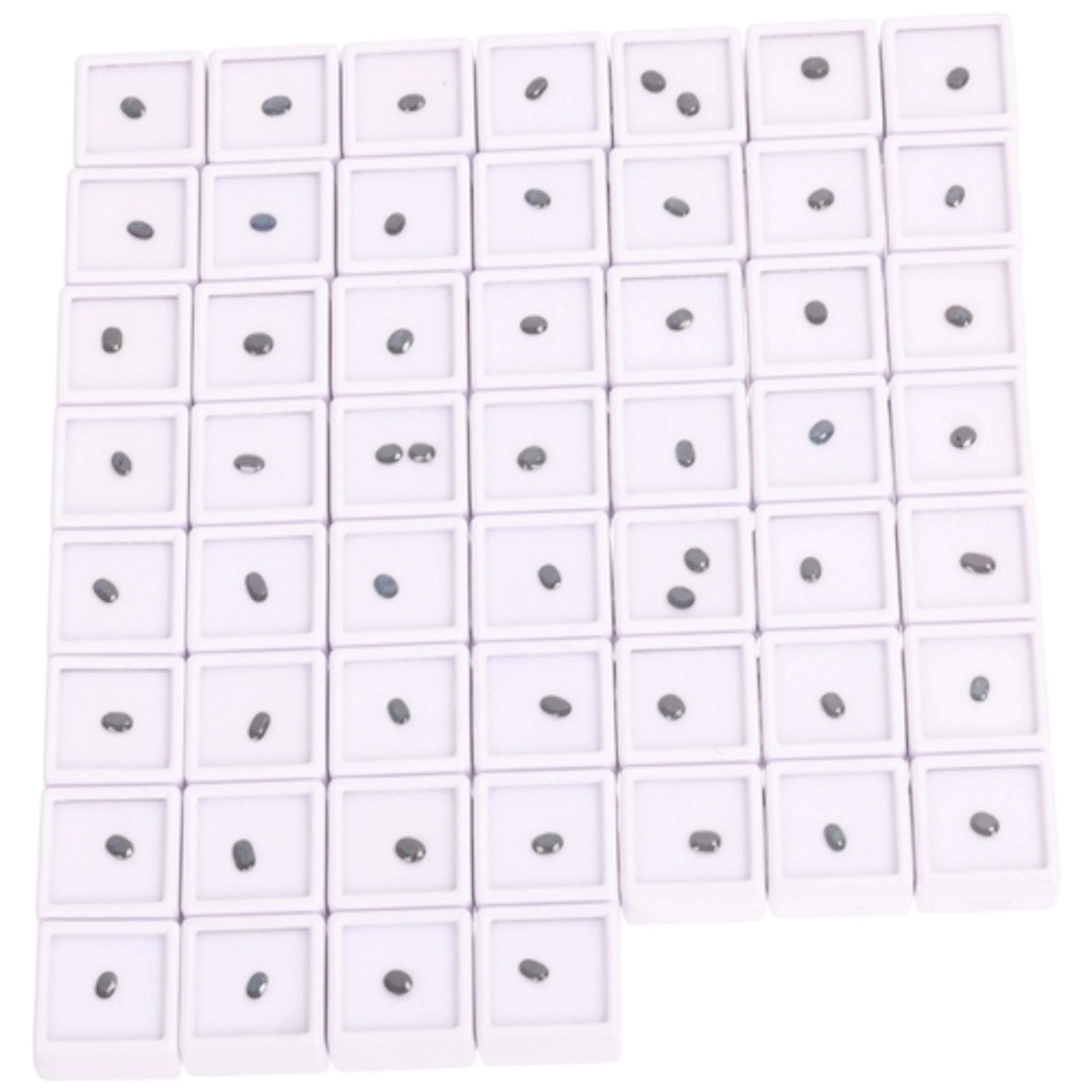 56 oval faceted blue sapphires, total carat weight approx 41...