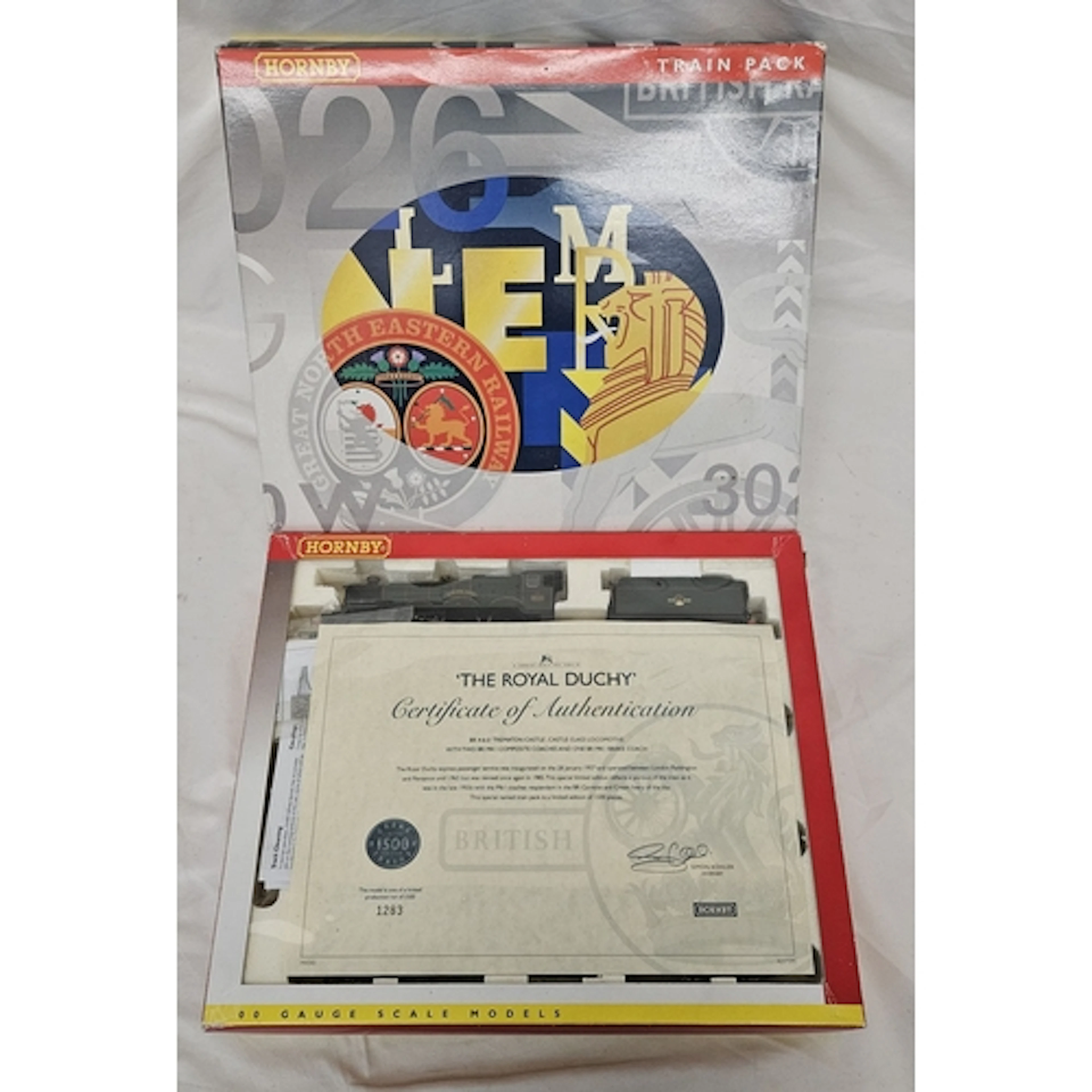 Boxed Hornby Great Northern Eastern Railway Train Pack R2372...