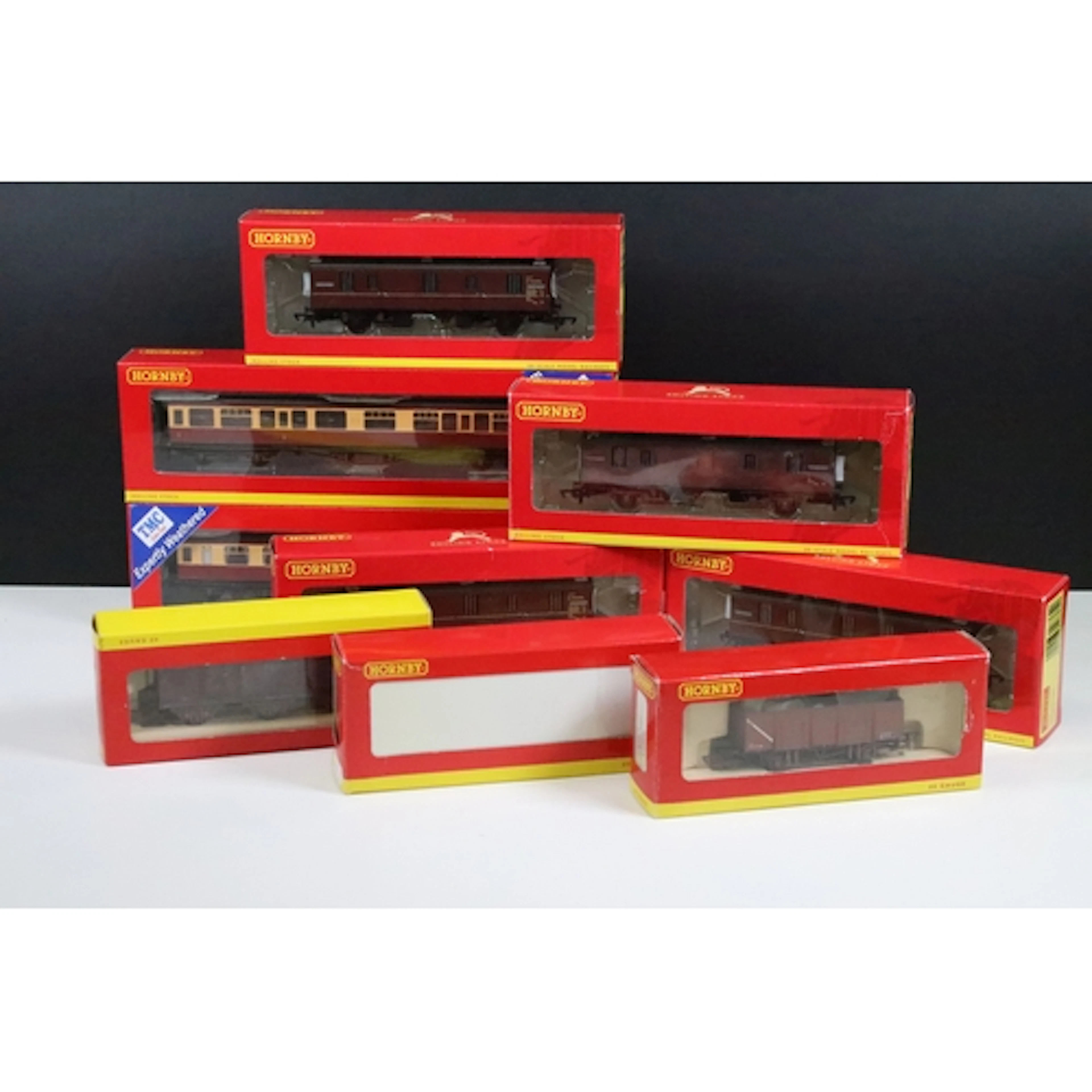 Nine boxed Hornby OO gauge items of rolling stock R4407A BR ...
