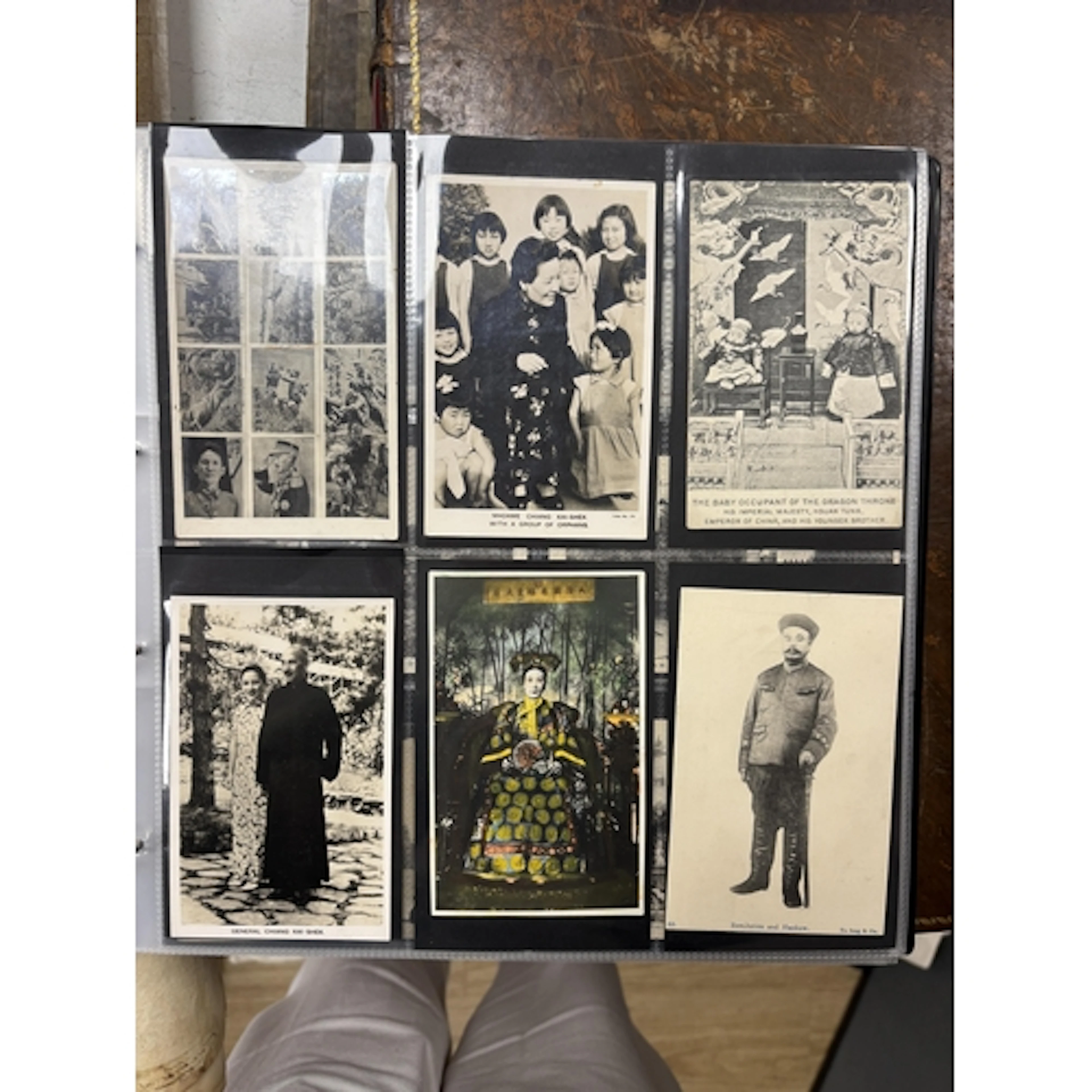 China & Manchuria.- A collection of approx. 320 postcards, c...