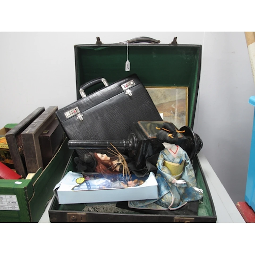 Dolls Brief Case, carriage lamp, etc, in case.