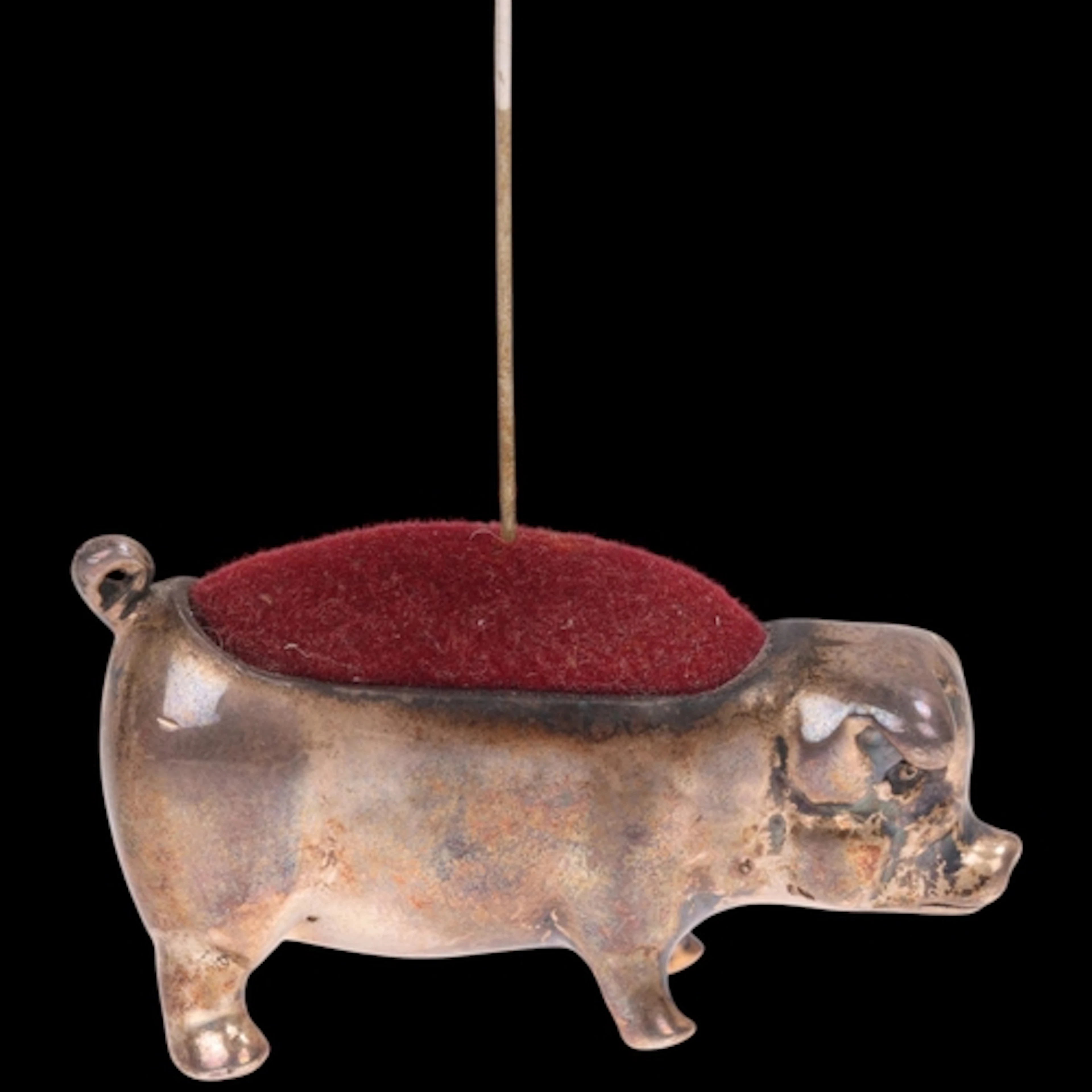 A Vintage sterling silver novelty pig pin cushion, length 3....