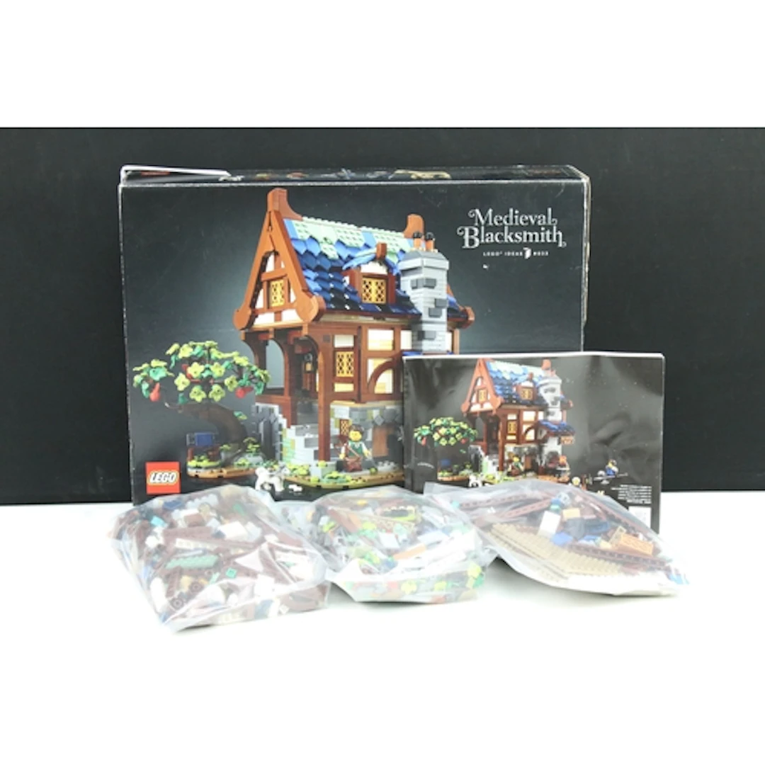 Lego - Boxed Lego Ideas 21325 Medieval Blacksmith set, previ...