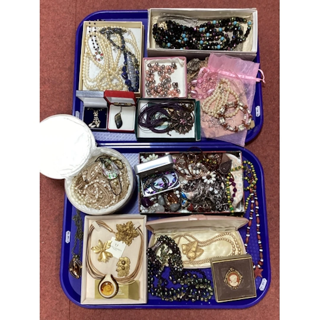 A Collection of Assorted Costume Jewellery, including facete...