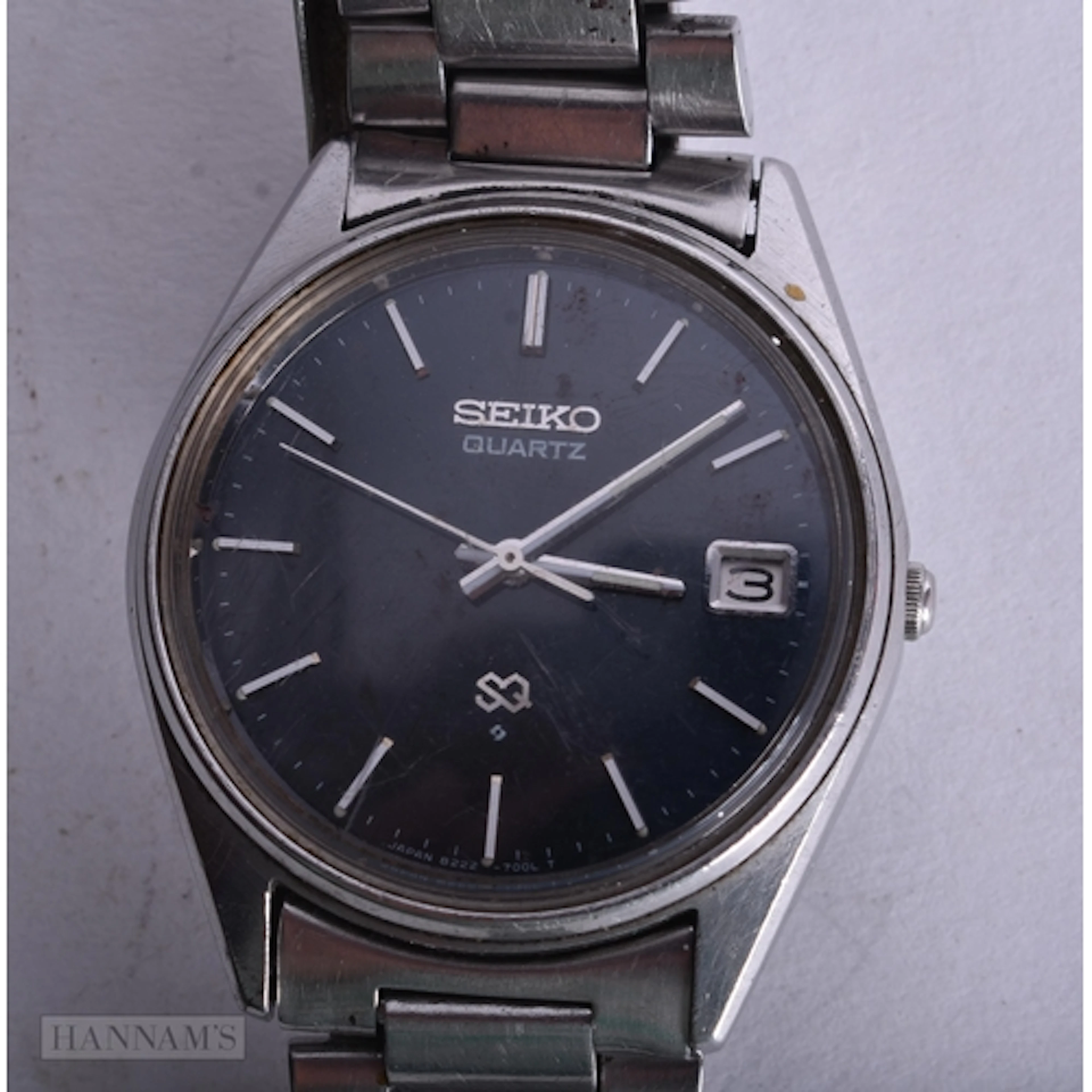 A SEIKO WRIST WATCH. Running. 3.25 cm wide.