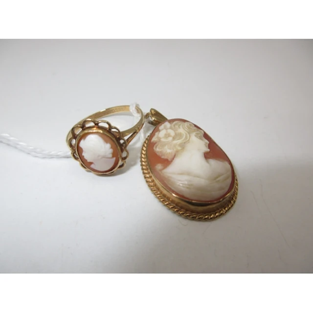 9ct Gold Mounted Cameo Brooch and a 9ct Gold Cameo Ring, Siz...