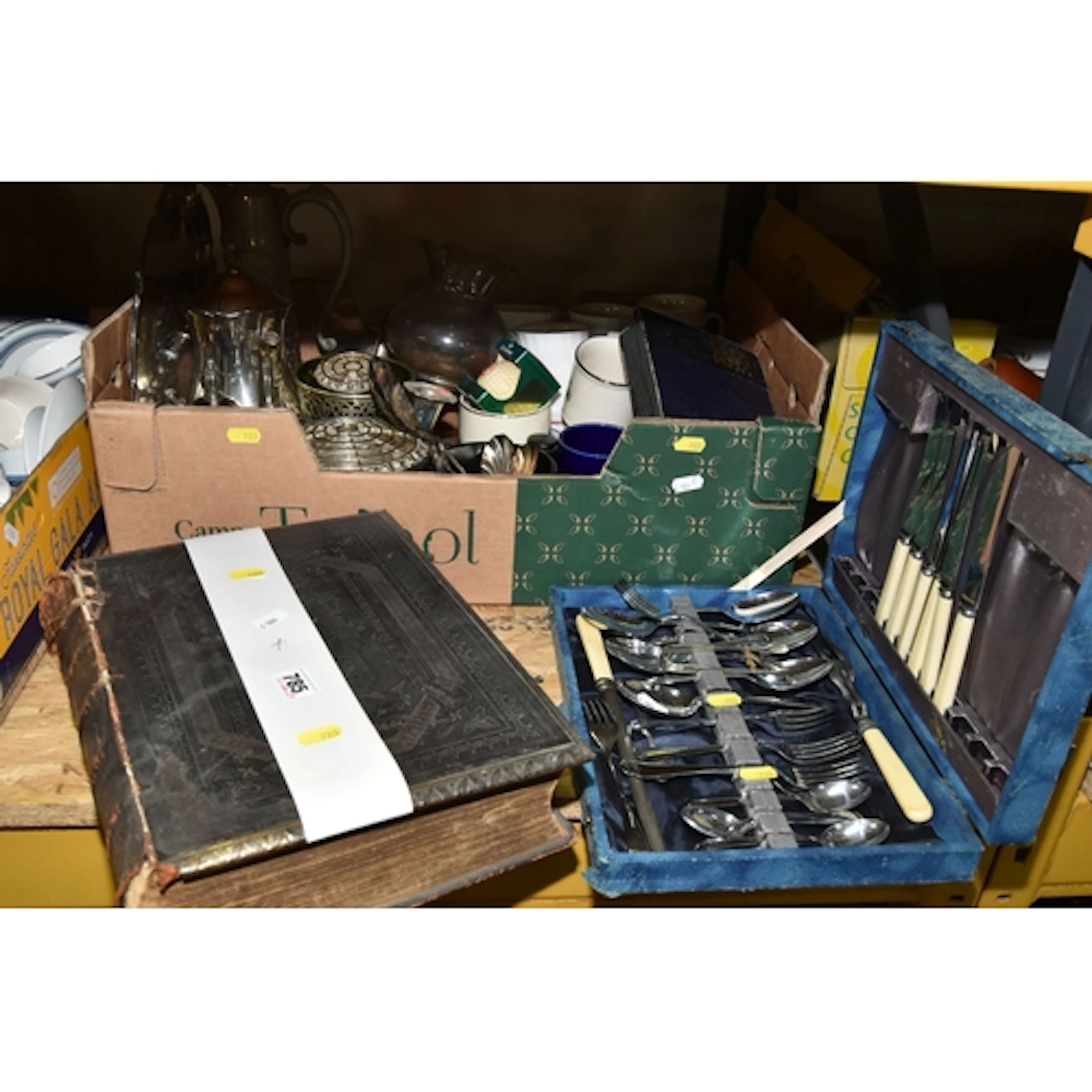 ONE BOX AND LOOSE OF GENERAL HOUSEHOLD ITEMS to include a la...