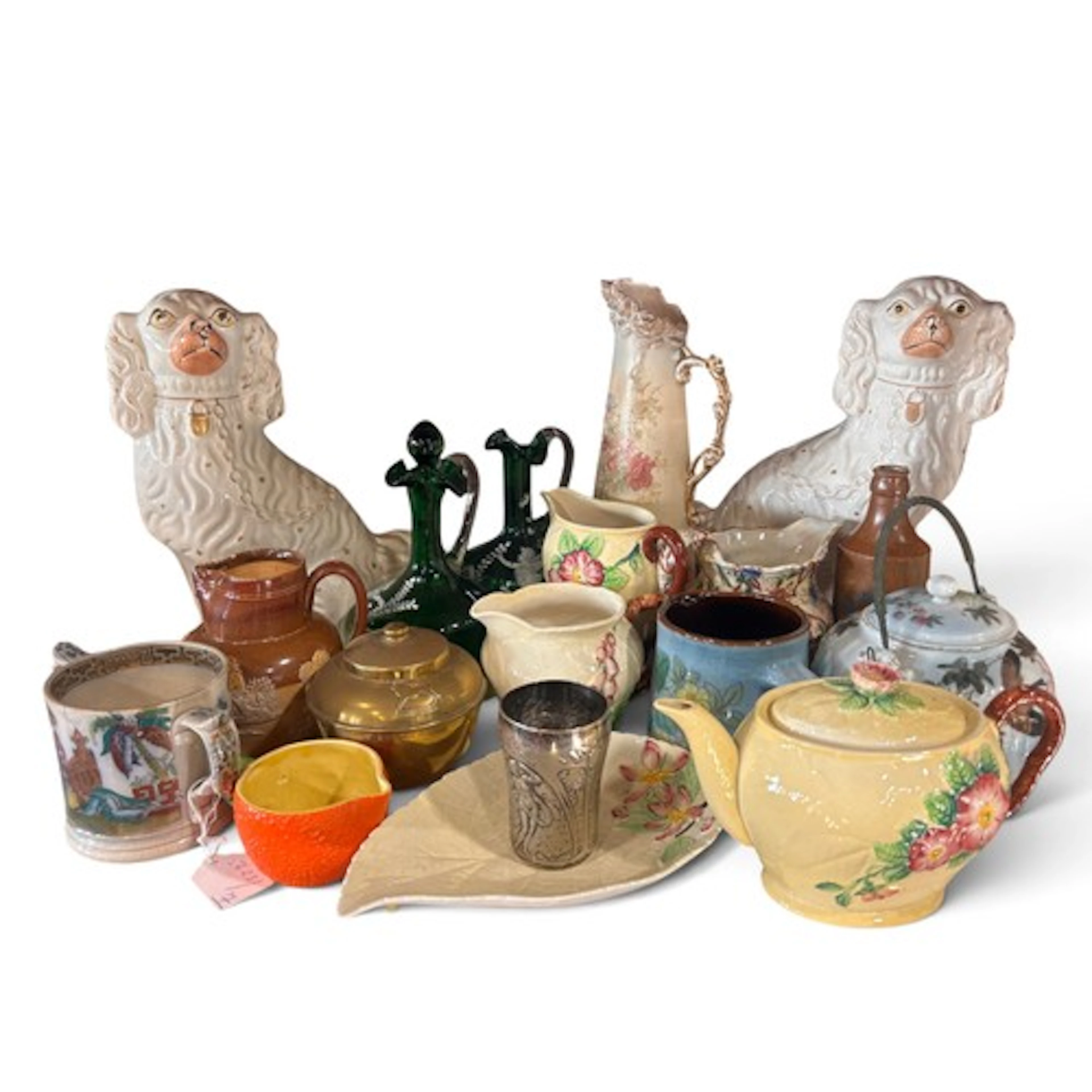 A collection of miscellaneous ceramics to include a pair of ...