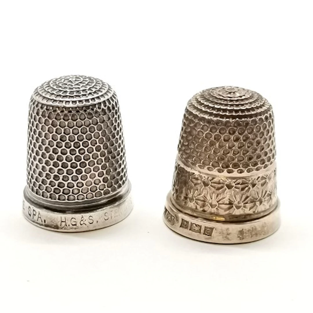 2 x silver thimbles - total weight (2) 8.4g