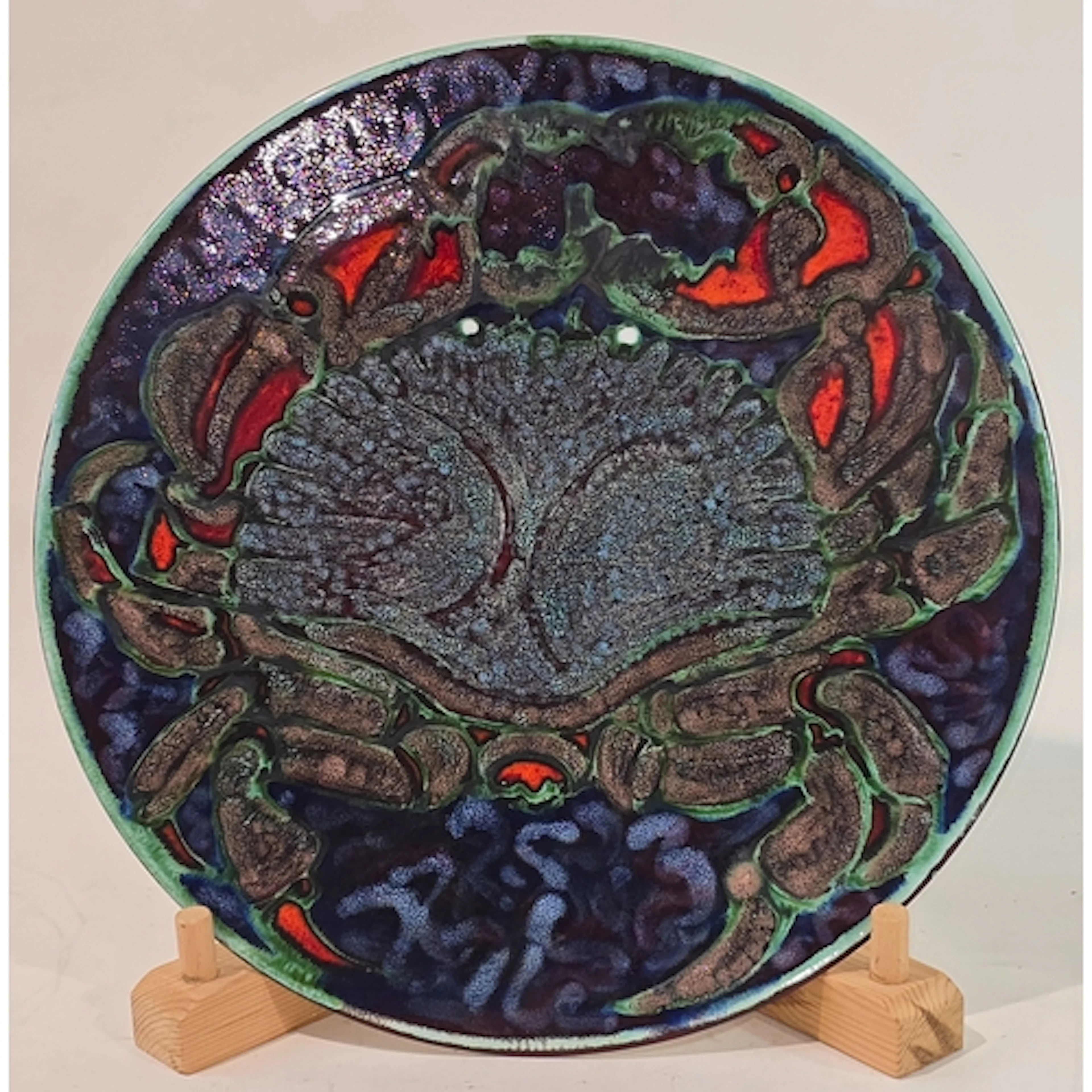 Poole Pottery Tony Morris charger depicting a crab, fully ma...