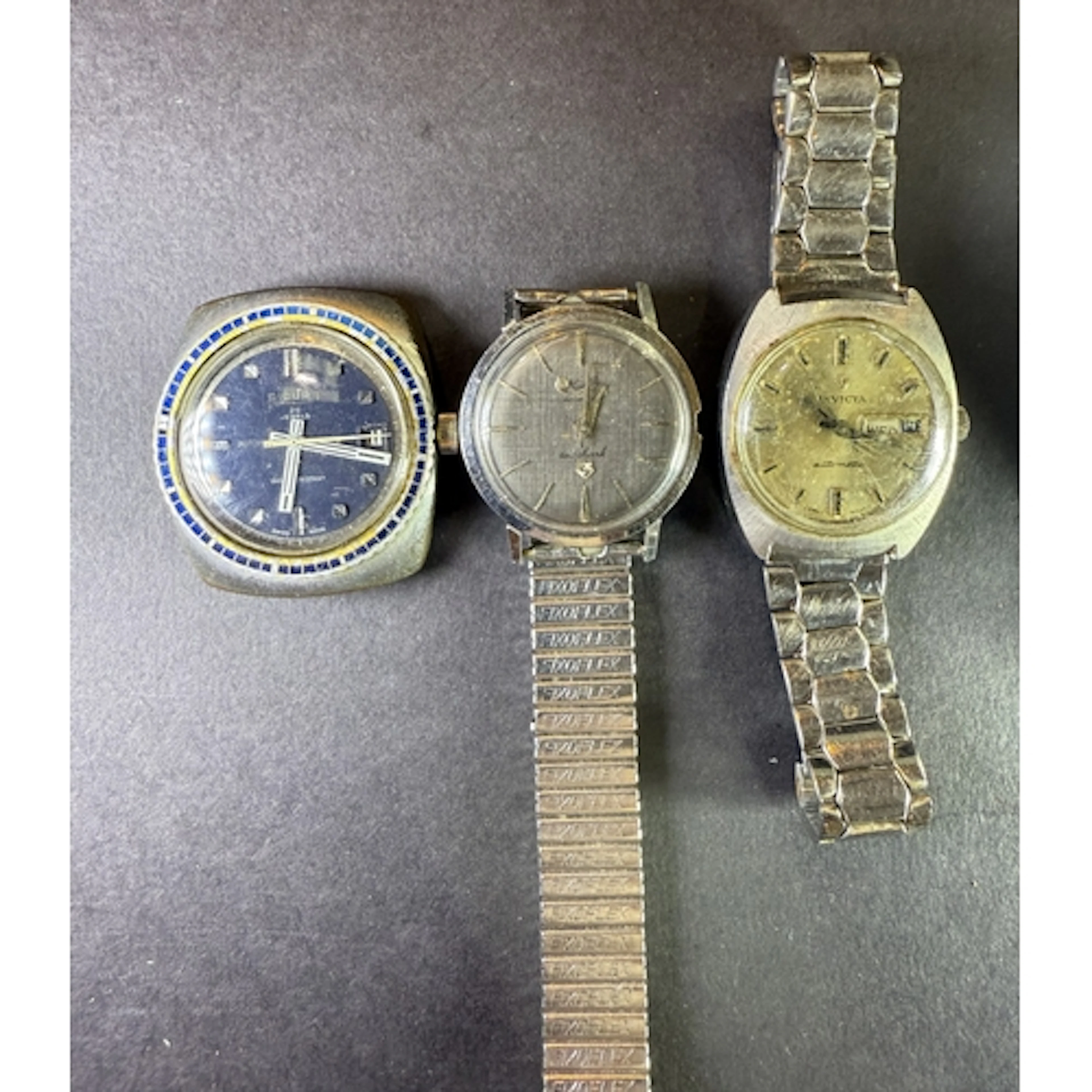 A Sicura 1970's gents sports watch steel case and two other ...