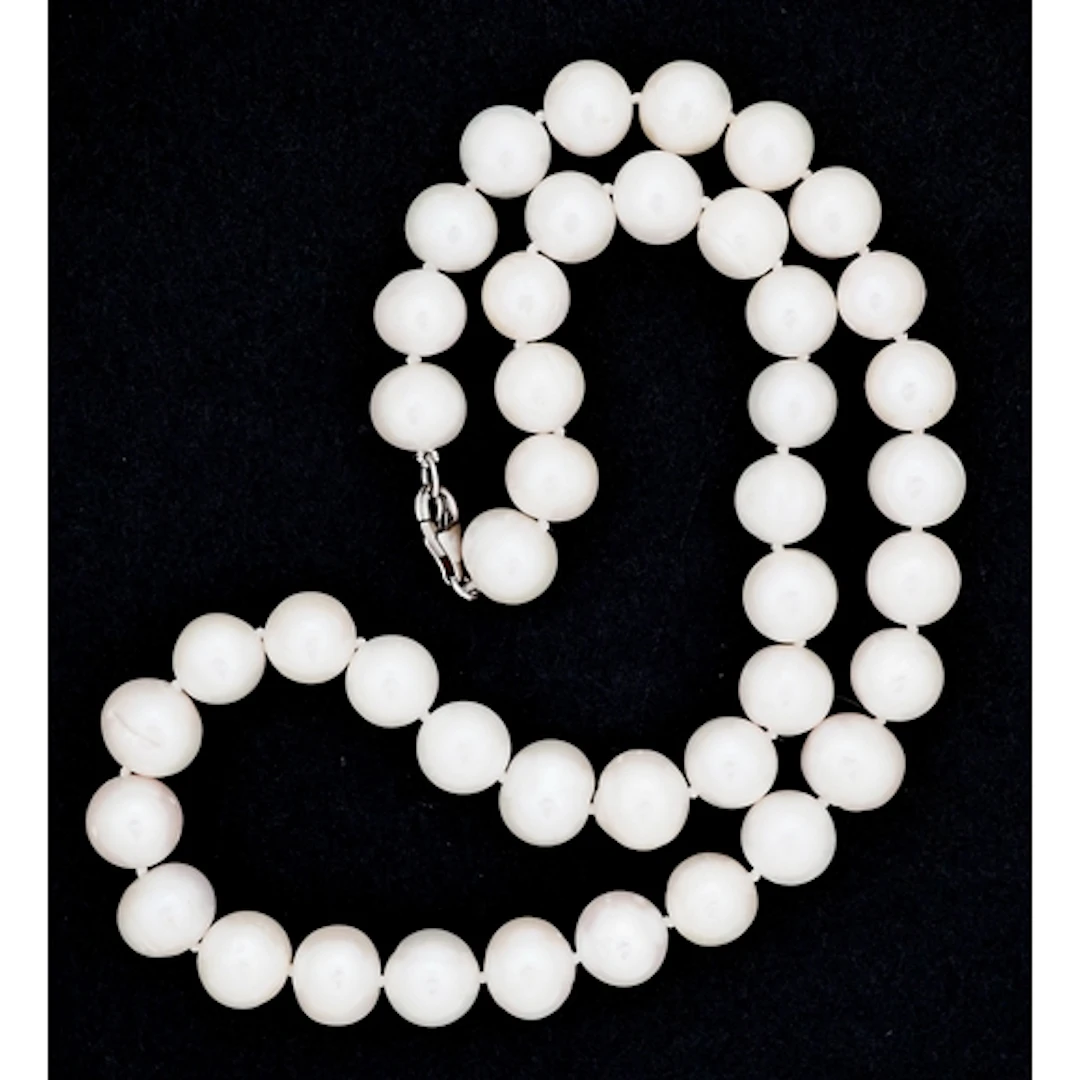 Cultured pearl necklace with silver clasp, each pearl 9.2mm ...