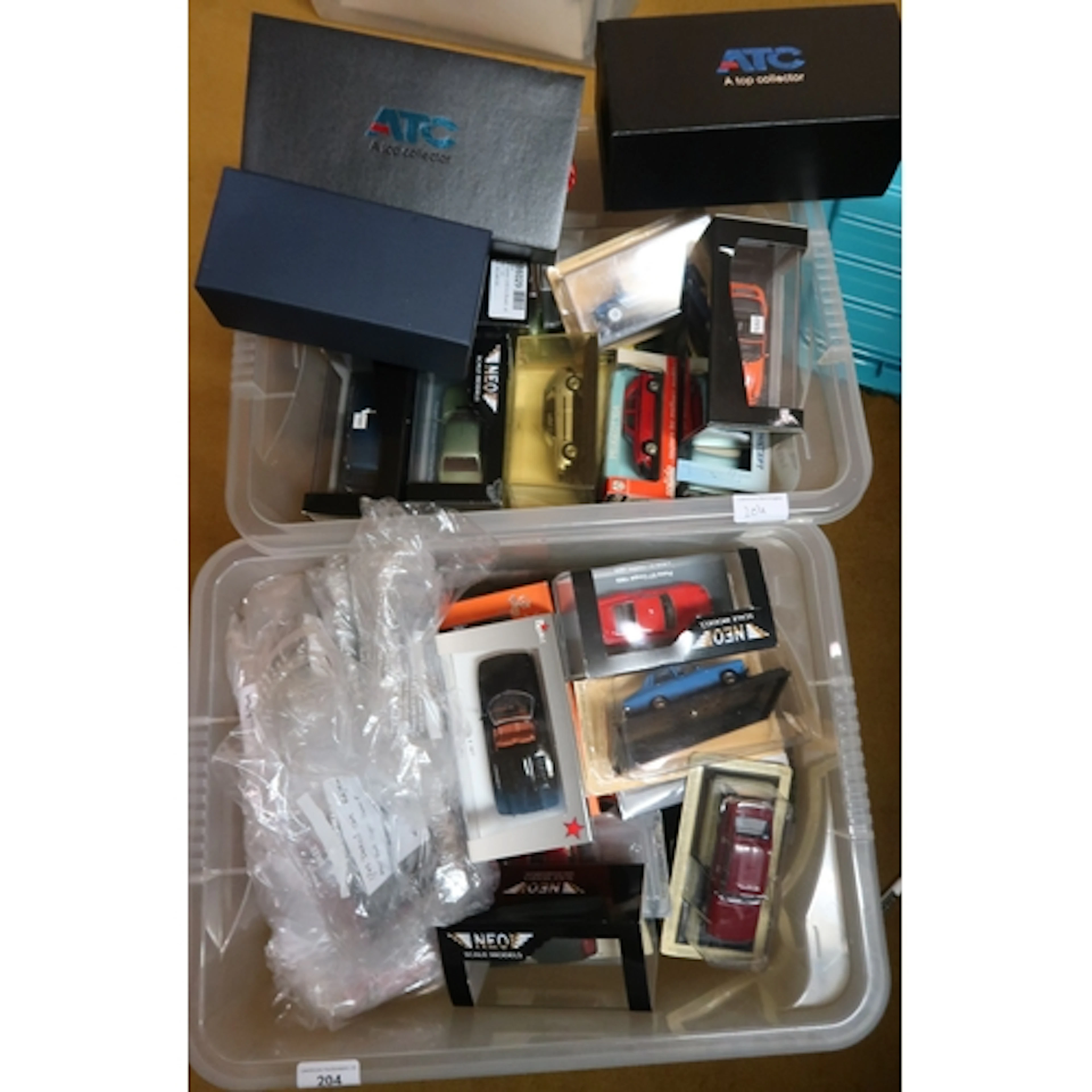 Two boxes containing a collection of mainly 1/43 scale dieca...